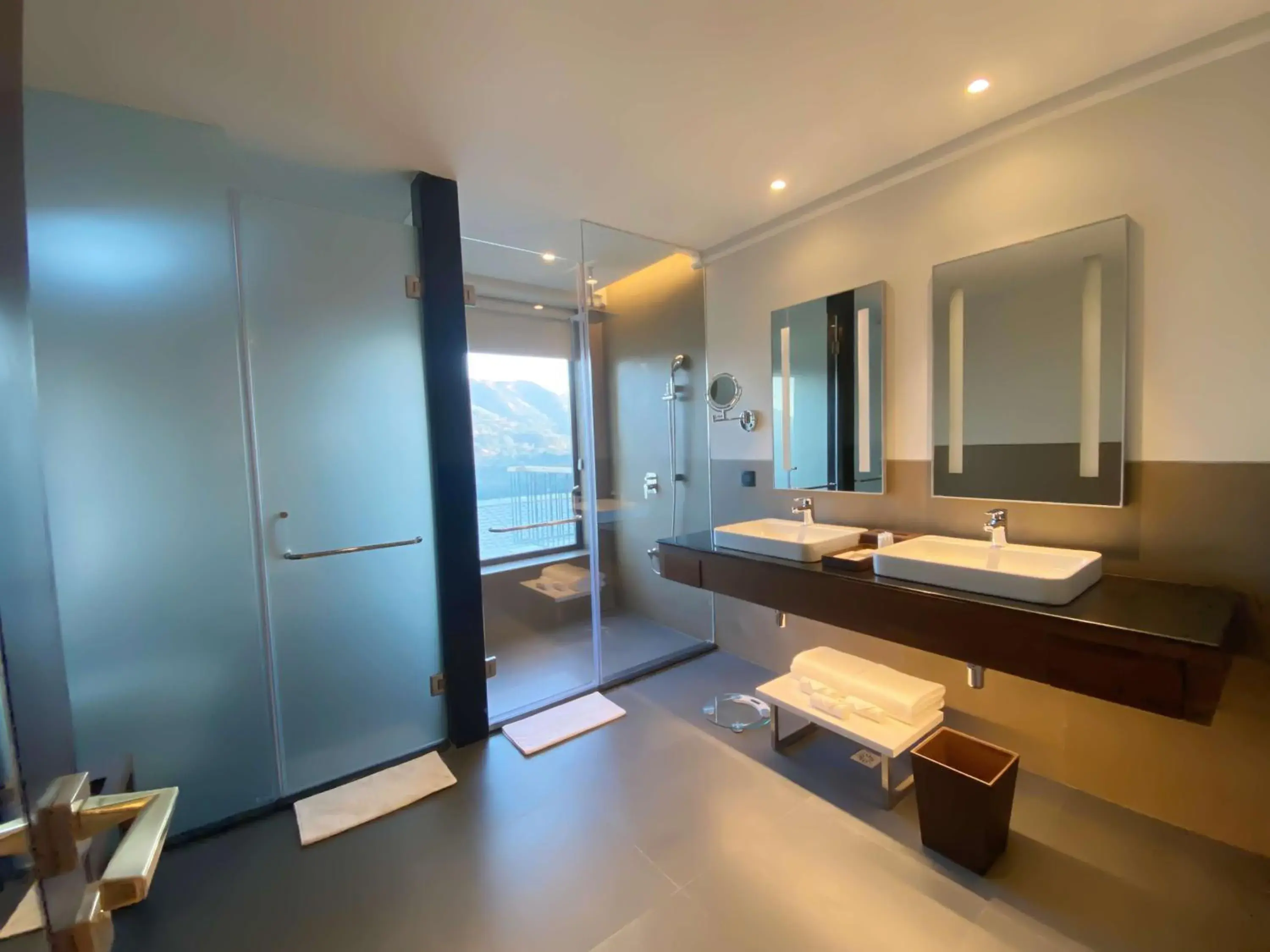 Standard King Room with Hill View in Radisson Blu Resort Kumbhalgarh Standard King Room with Hill View in Radisson Blu Resort Kumbhalgarh