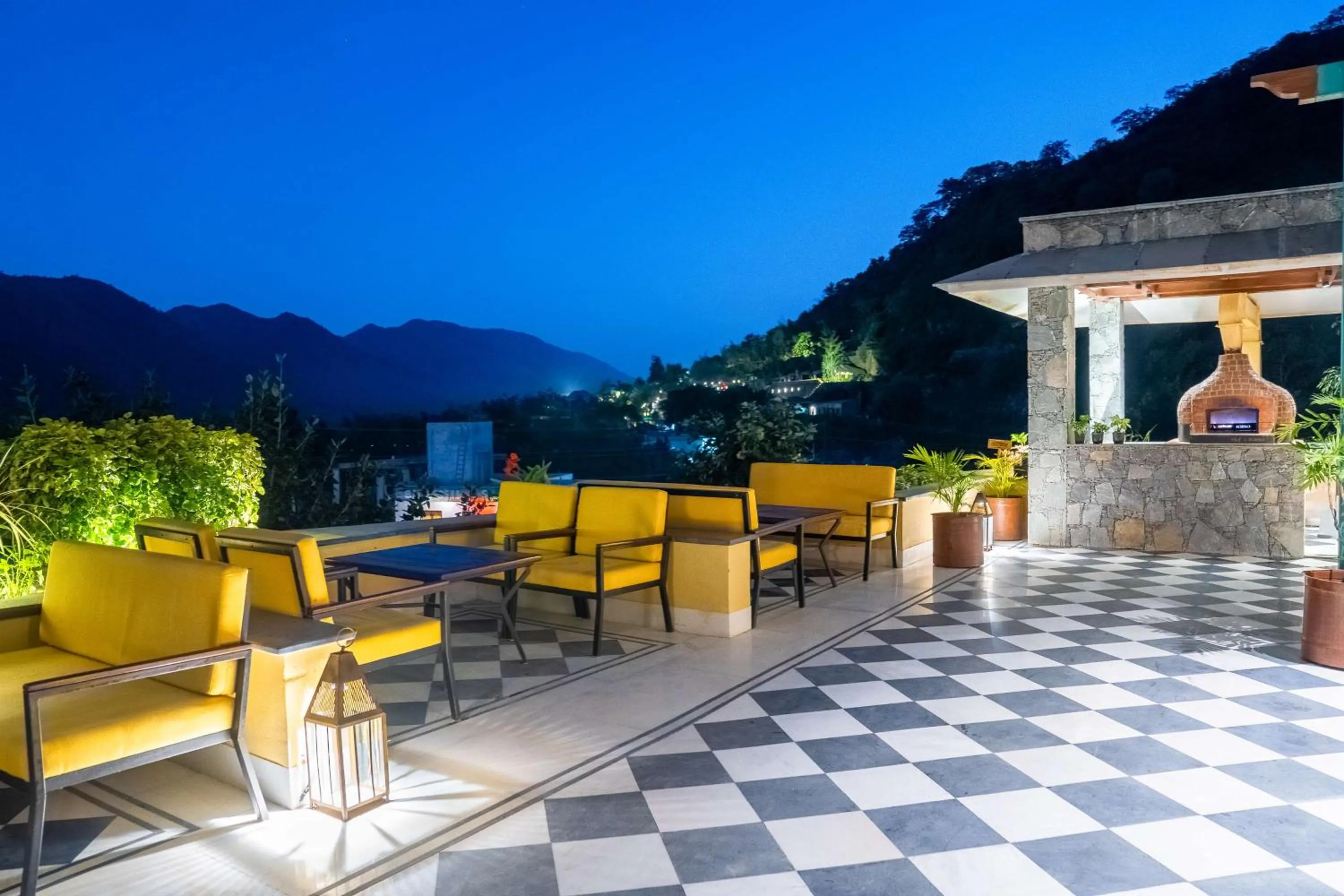 Restaurant/places to eat in Radisson Blu Resort Kumbhalgarh