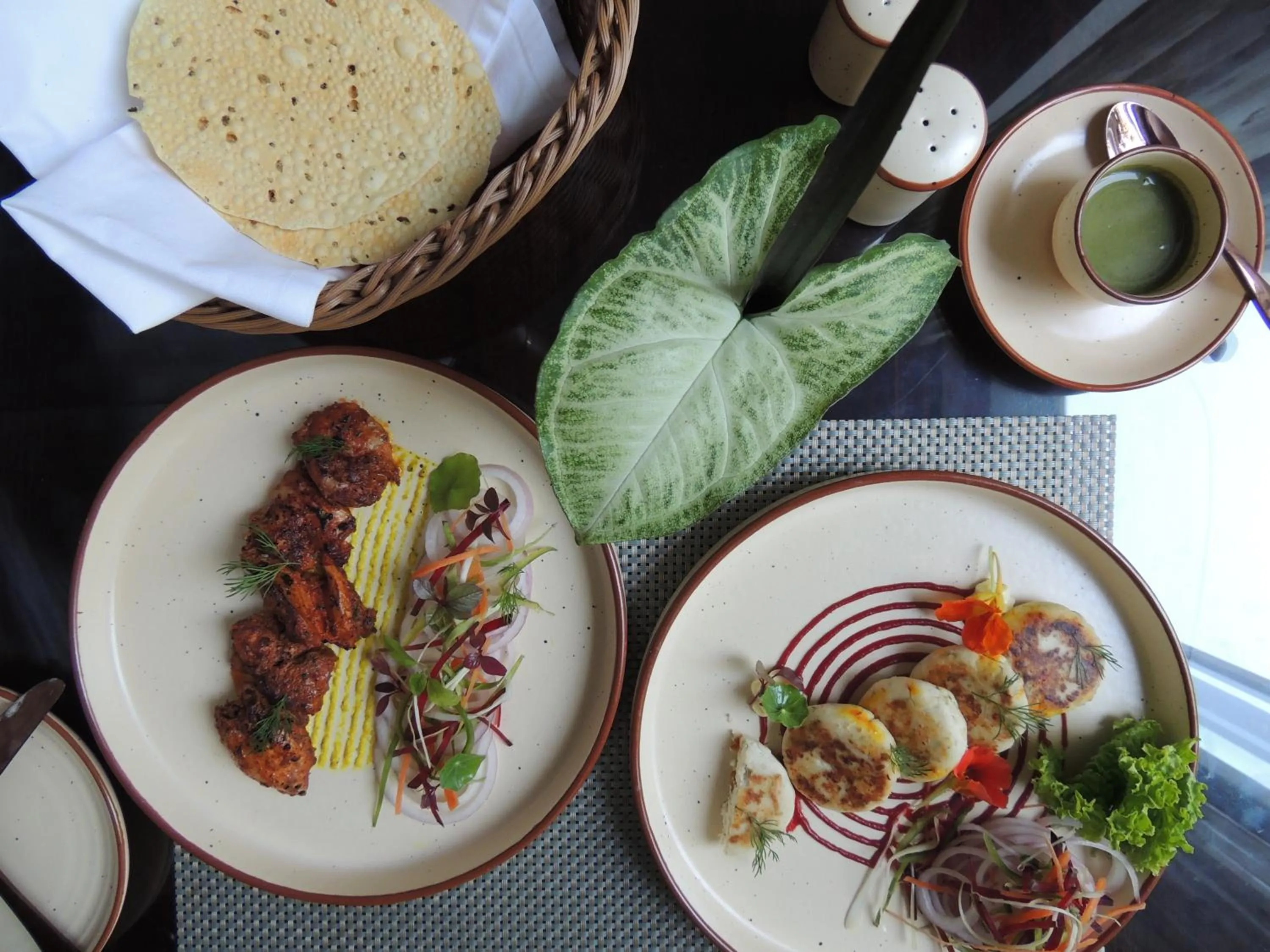 Restaurant/places to eat in Radisson Blu Resort Kumbhalgarh