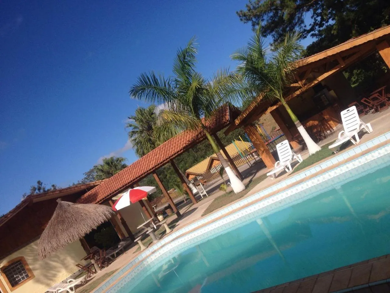 Swimming pool in Pousada Pé da Serra