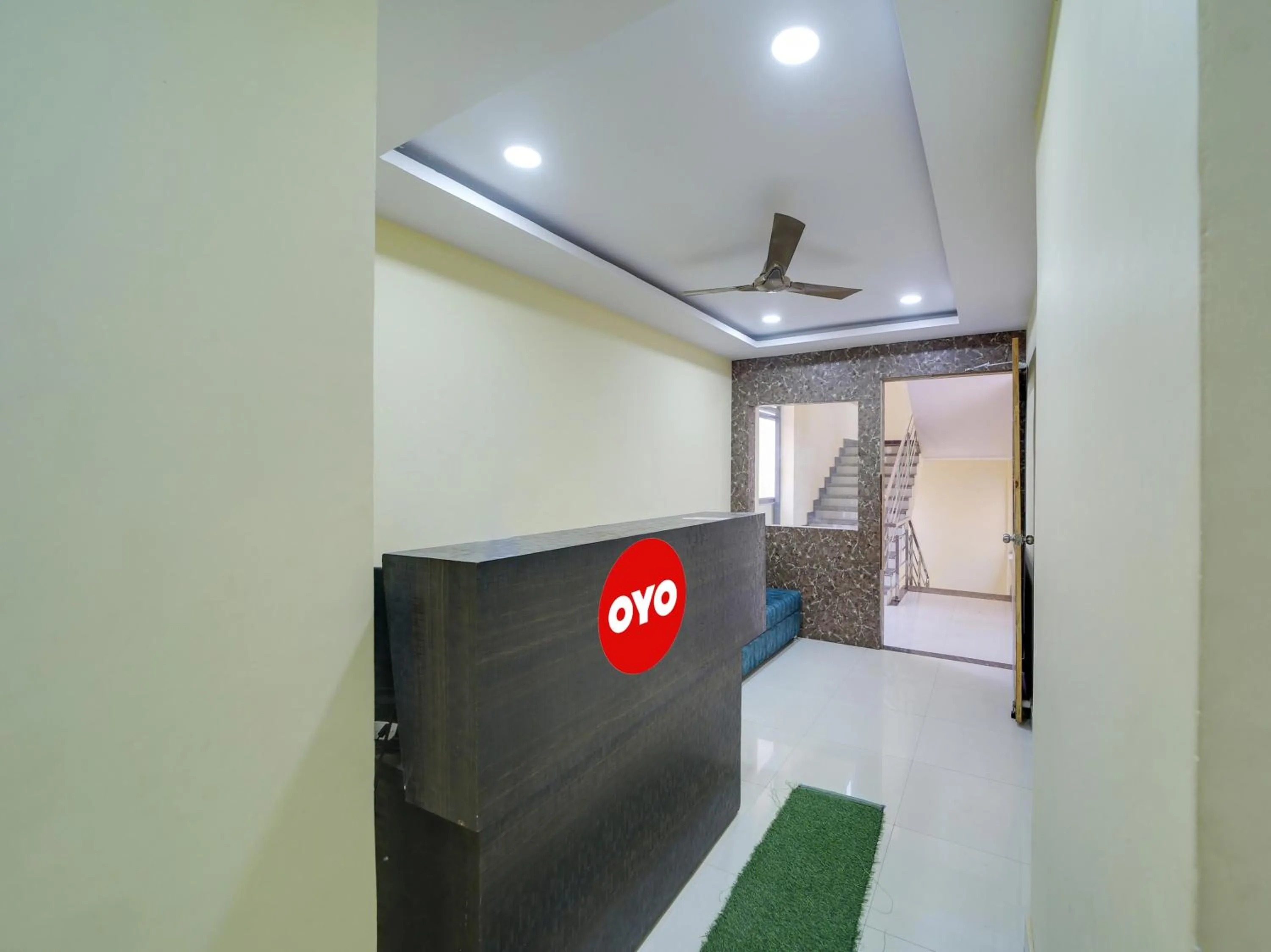 Lobby or reception in Super Hotel O Lalit And Marriage Garden