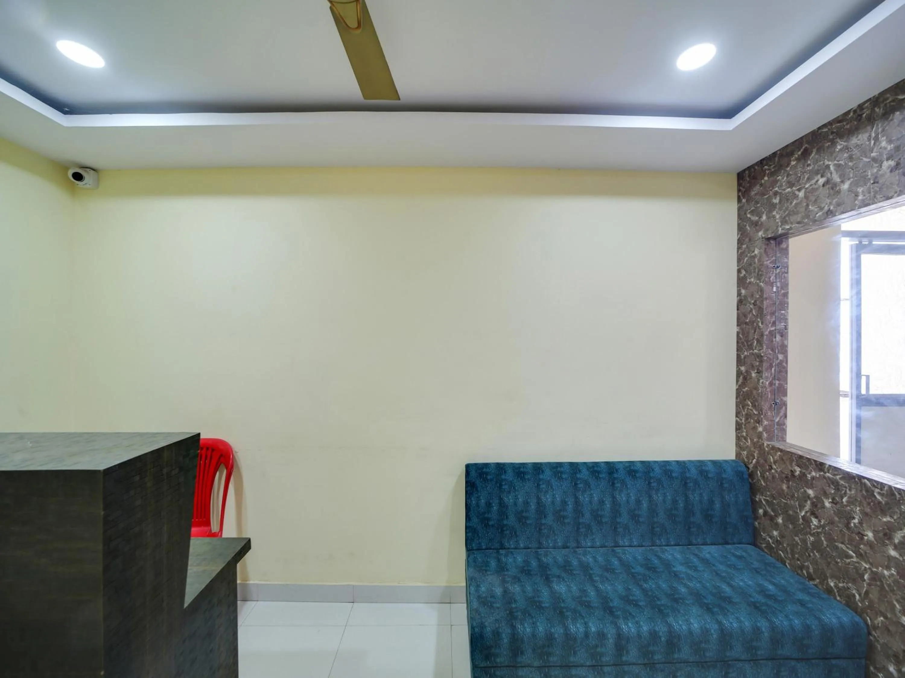 Lobby or reception in Super Hotel O Lalit And Marriage Garden