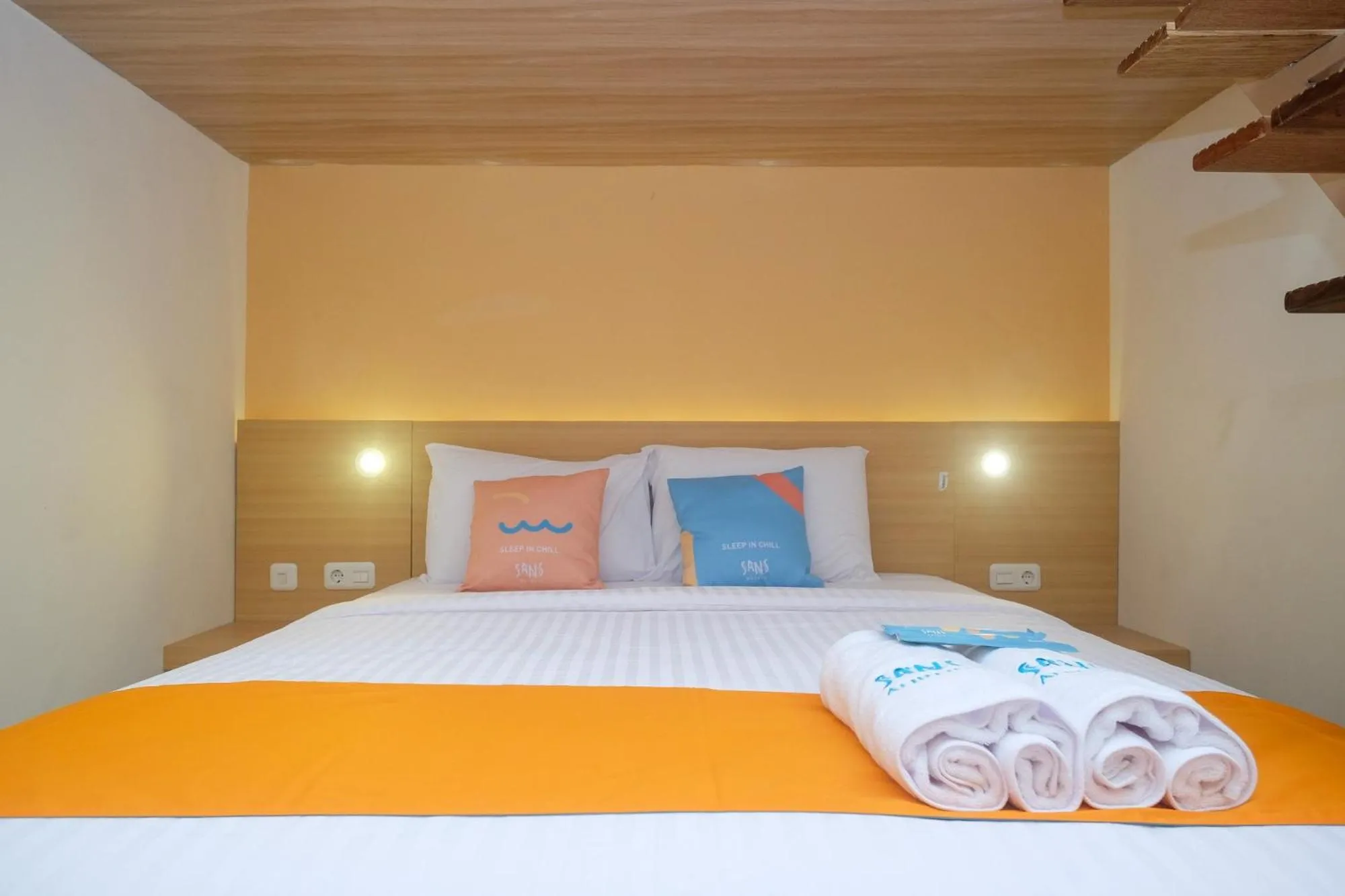 Bed in Sans Hotel Aurum Majapahit Semarang