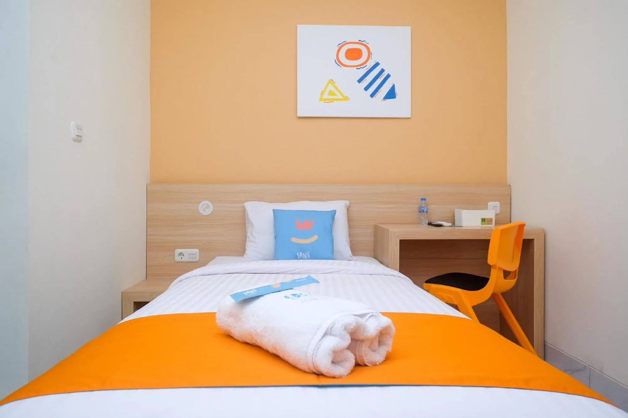 Bed in Sans Hotel Aurum Majapahit Semarang