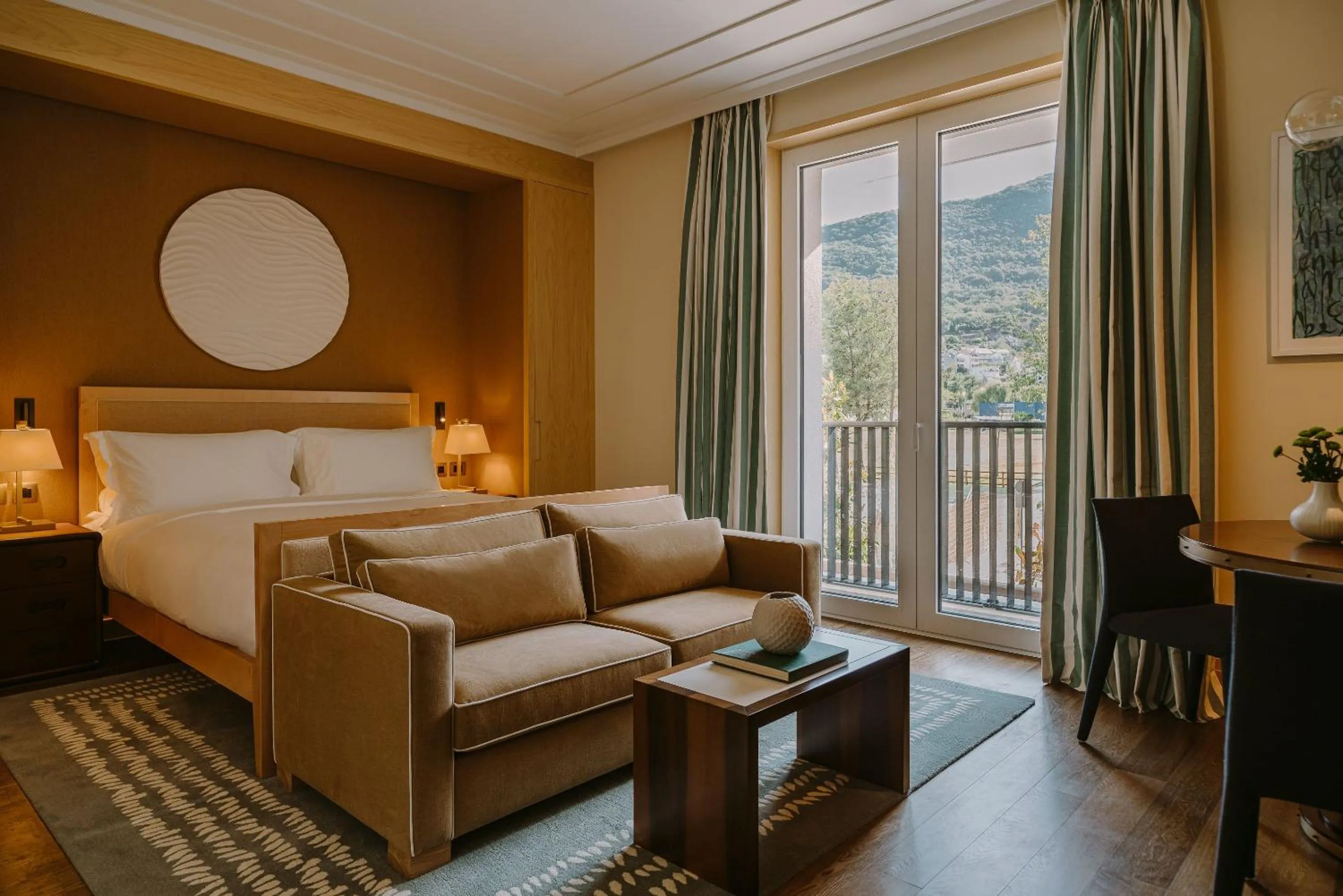 Photo of the whole room, Bed in Regent Porto Montenegro