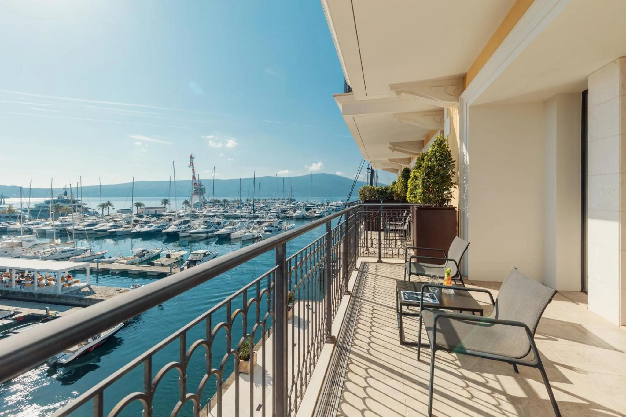 Photo of the whole room in Regent Porto Montenegro