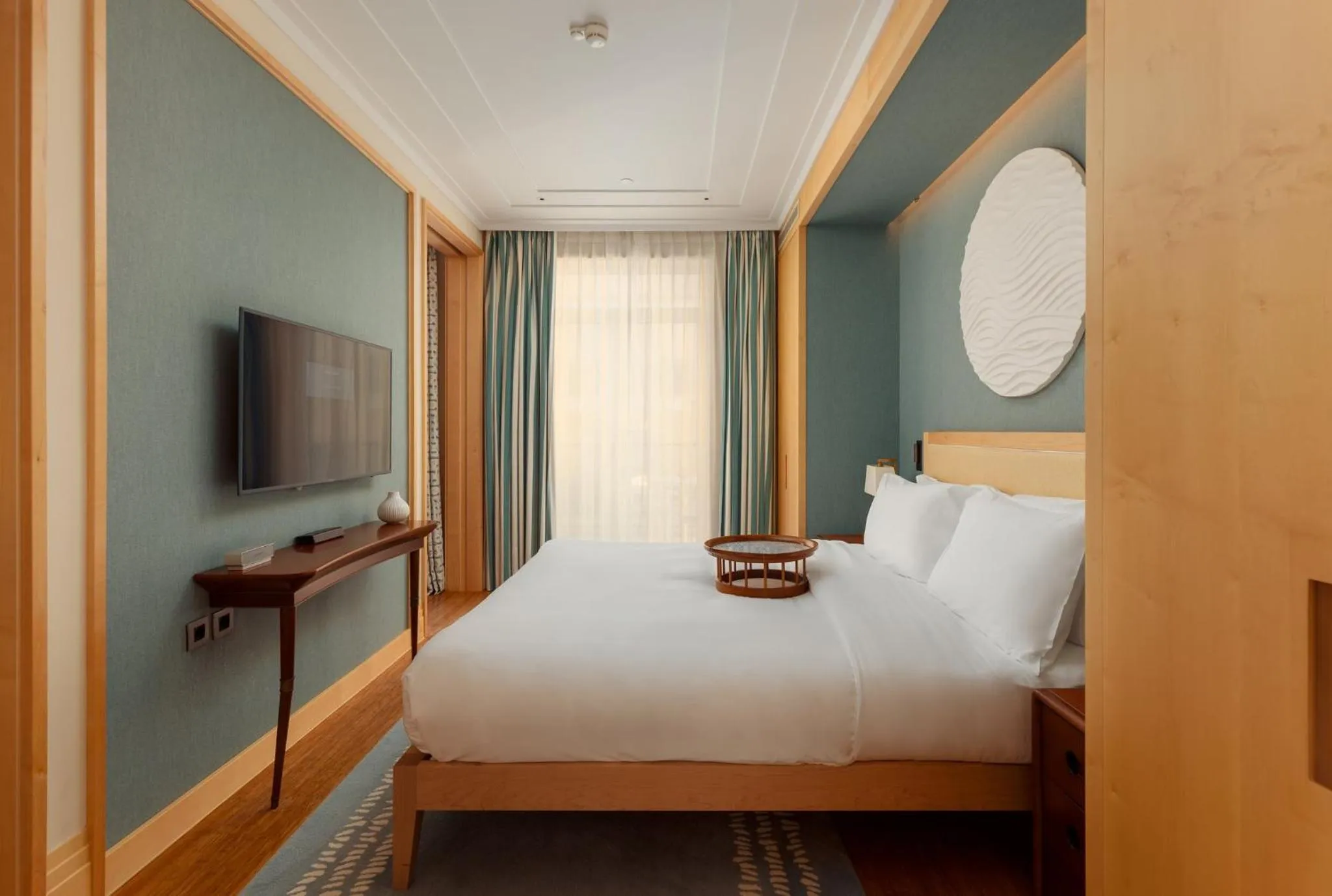 Photo of the whole room, Bed in Regent Porto Montenegro