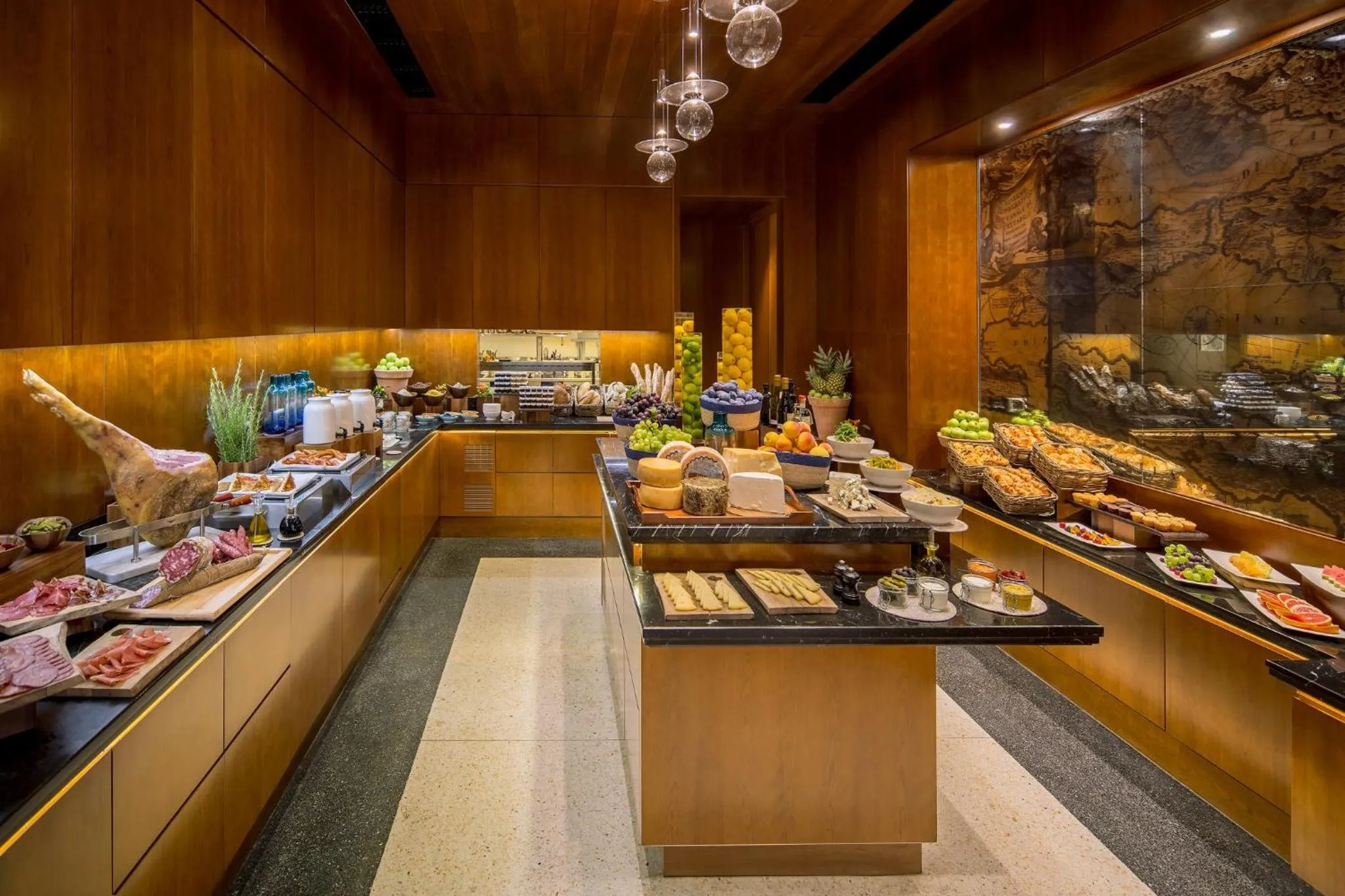 Breakfast in Regent Porto Montenegro