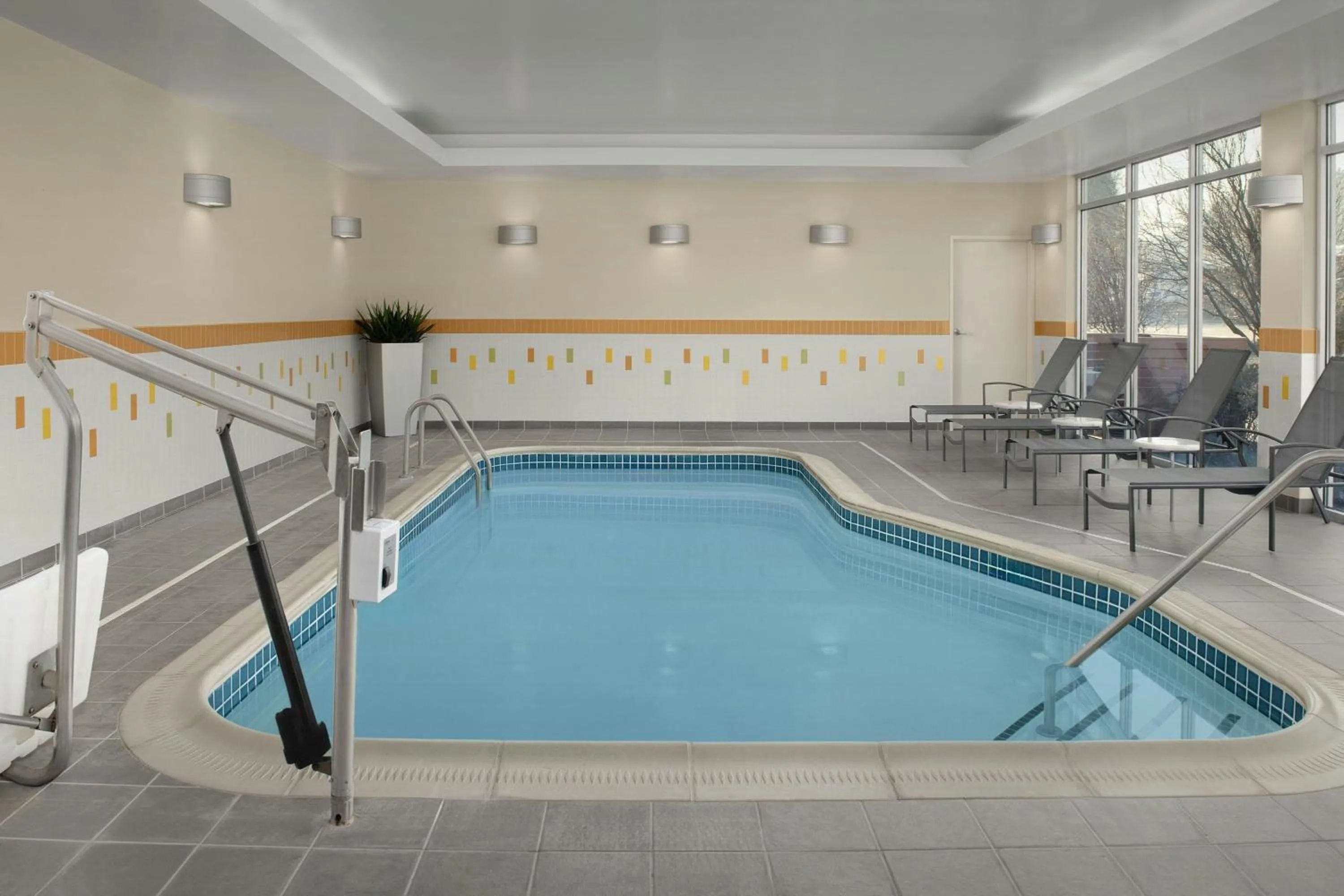 Swimming pool in Fairfield by Marriott The Dalles
