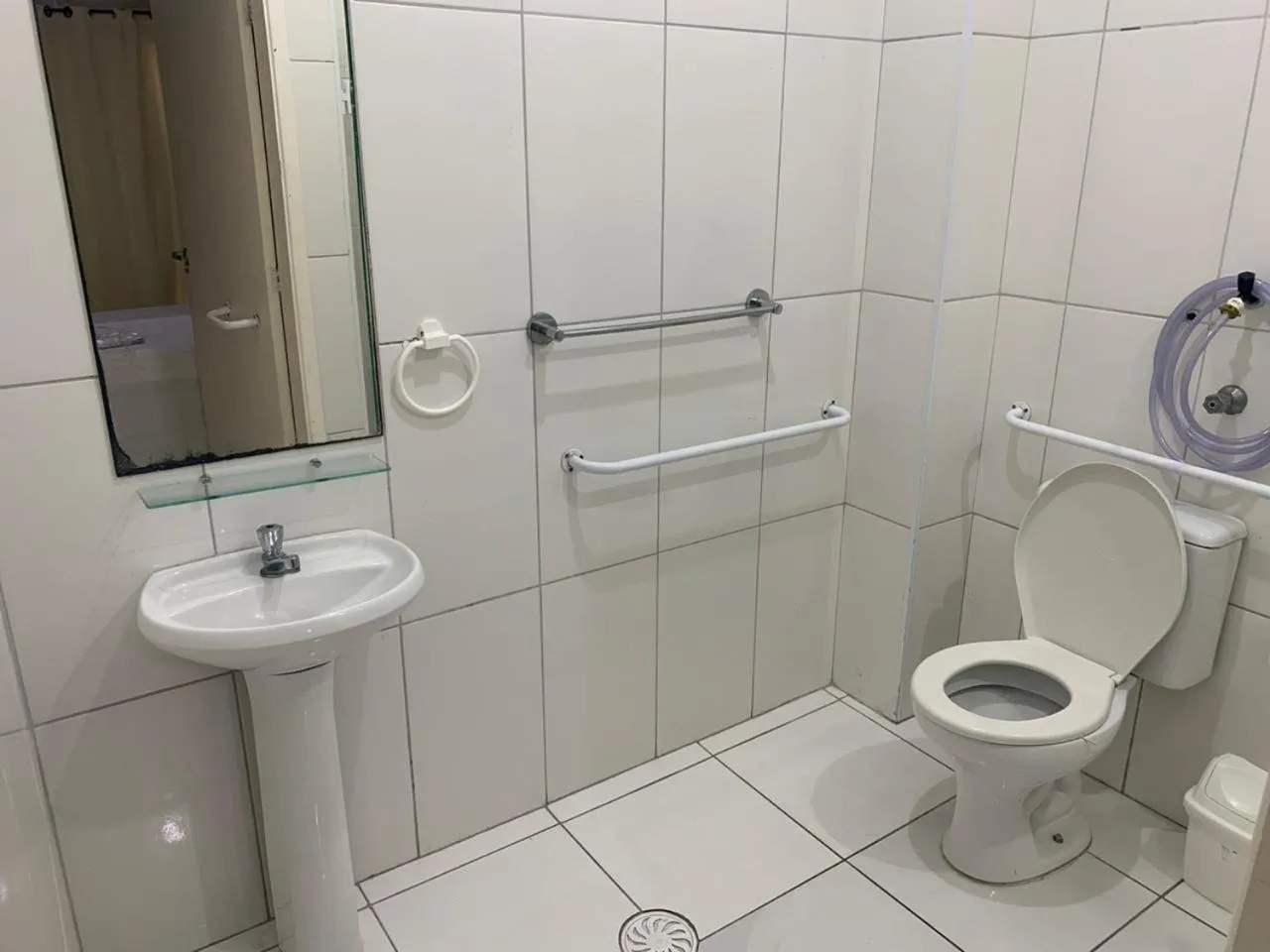 Bathroom in Hotel e Pousada Areia da Praia