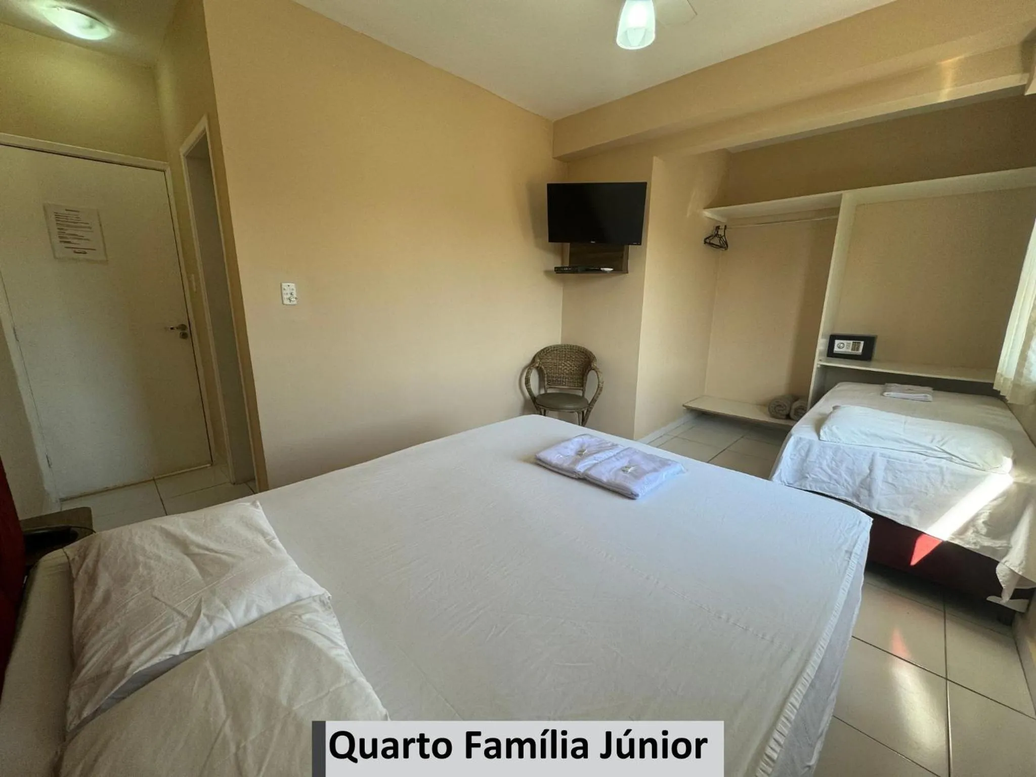 Bedroom, Bed in Hotel e Pousada Areia da Praia