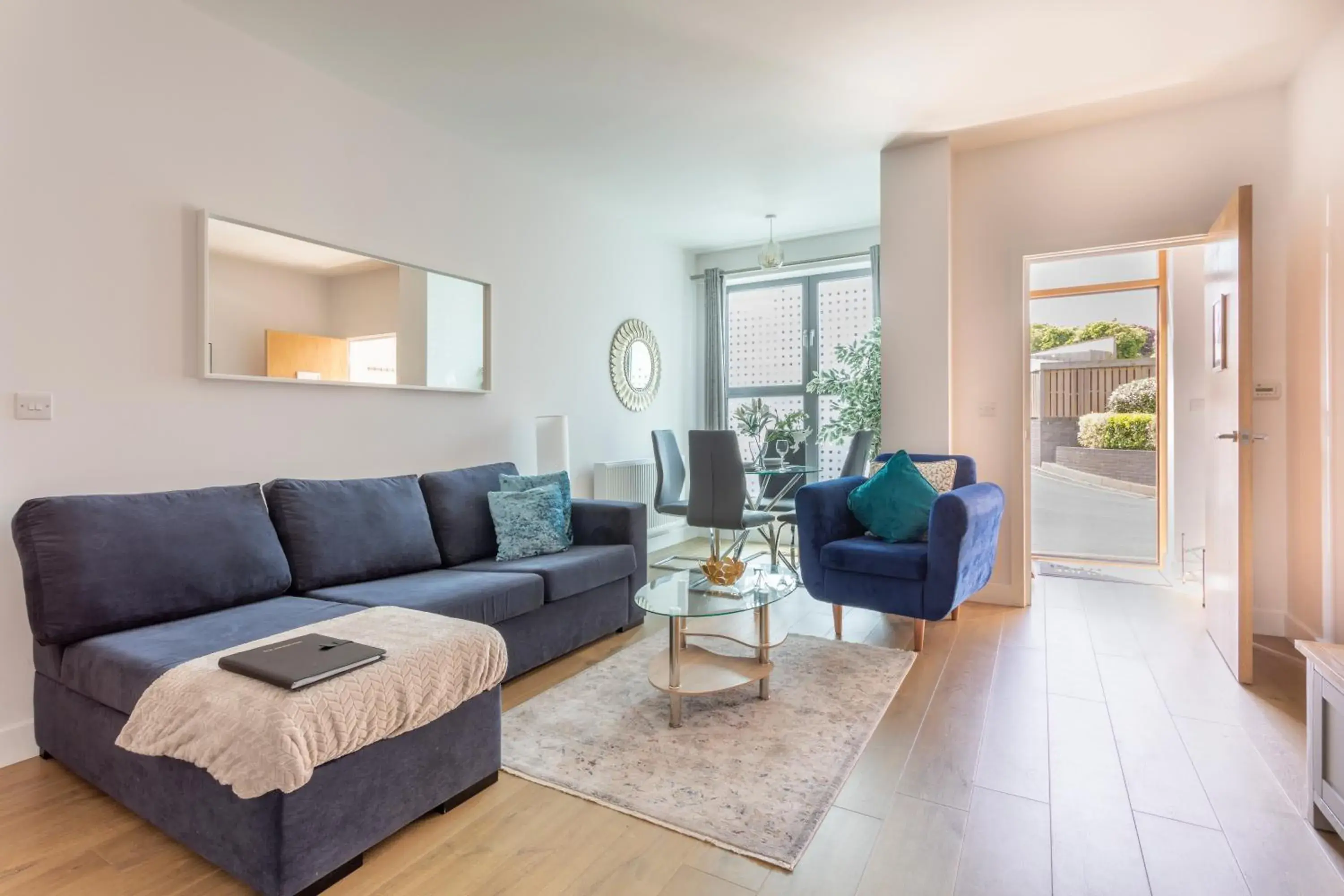 1 Bed Apartment - Redhill Central, Surrey, Gatwick #1 1 Bed Apartment - Redhill Central, Surrey, Gatwick #1