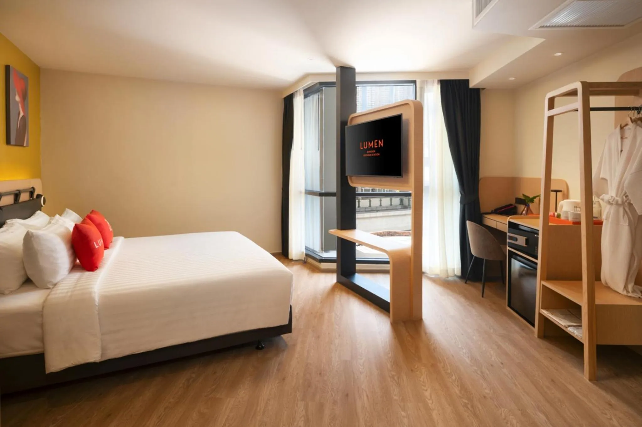 Bedroom, Bed in Lumen Bangkok Udomsuk Station