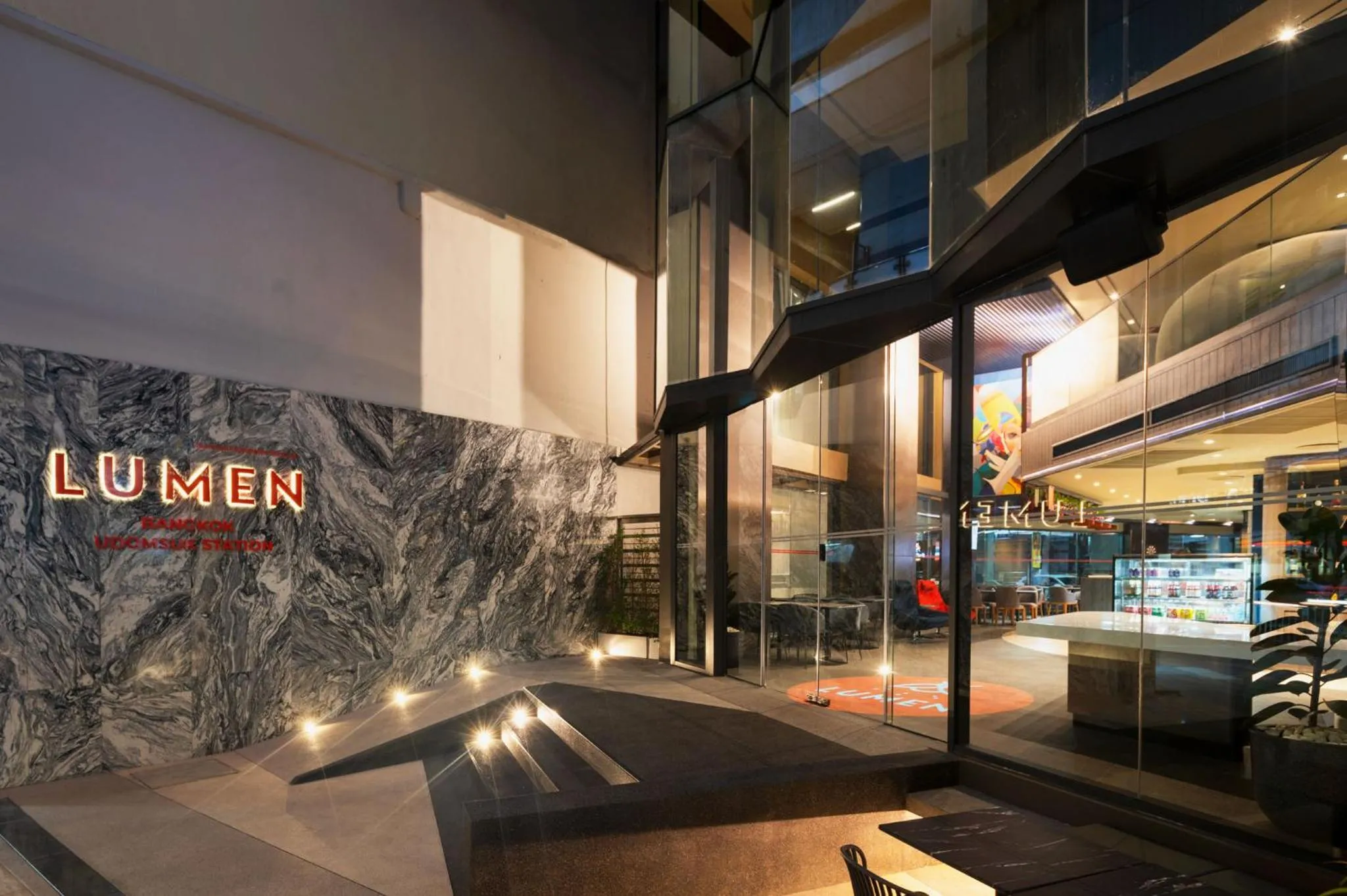 Property building in Lumen Bangkok Udomsuk Station