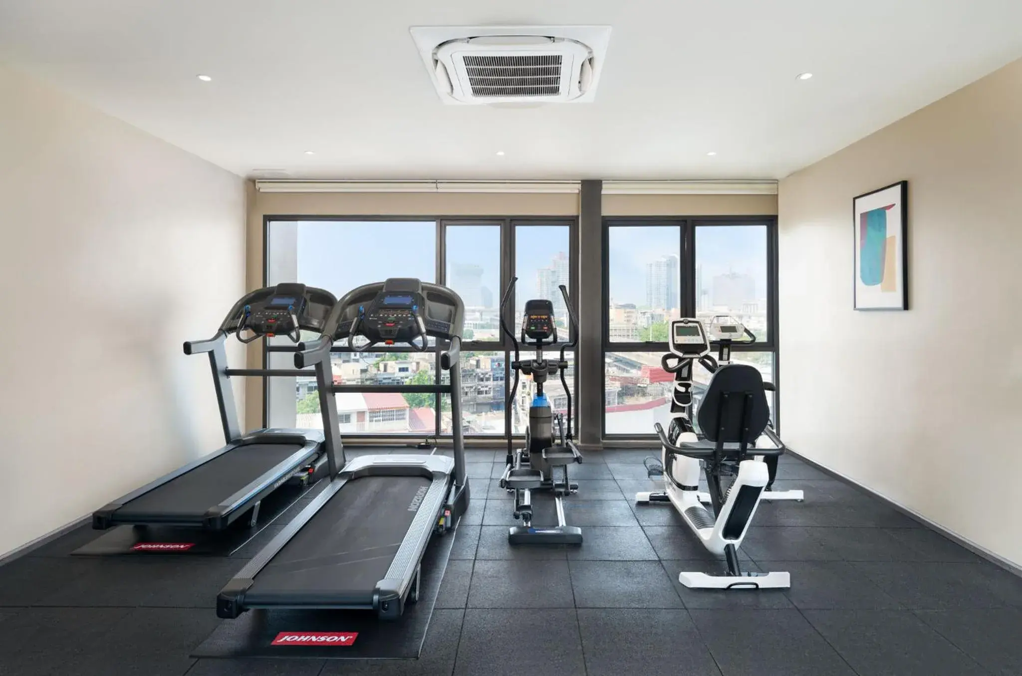 Fitness centre/facilities in Lumen Bangkok Udomsuk Station Fitness centre/facilities in Lumen Bangkok Udomsuk Station