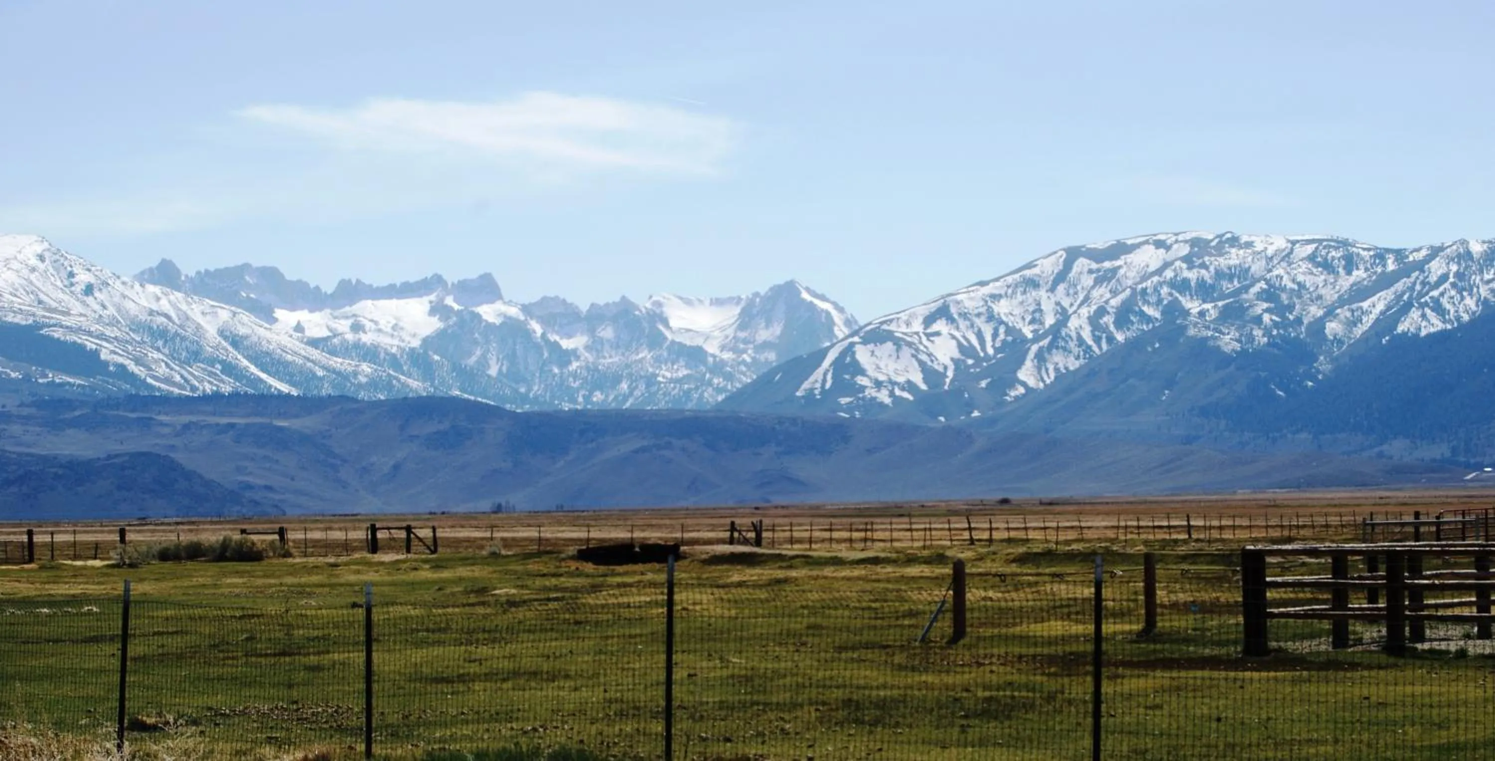 Area and facilities in Redwood Motel