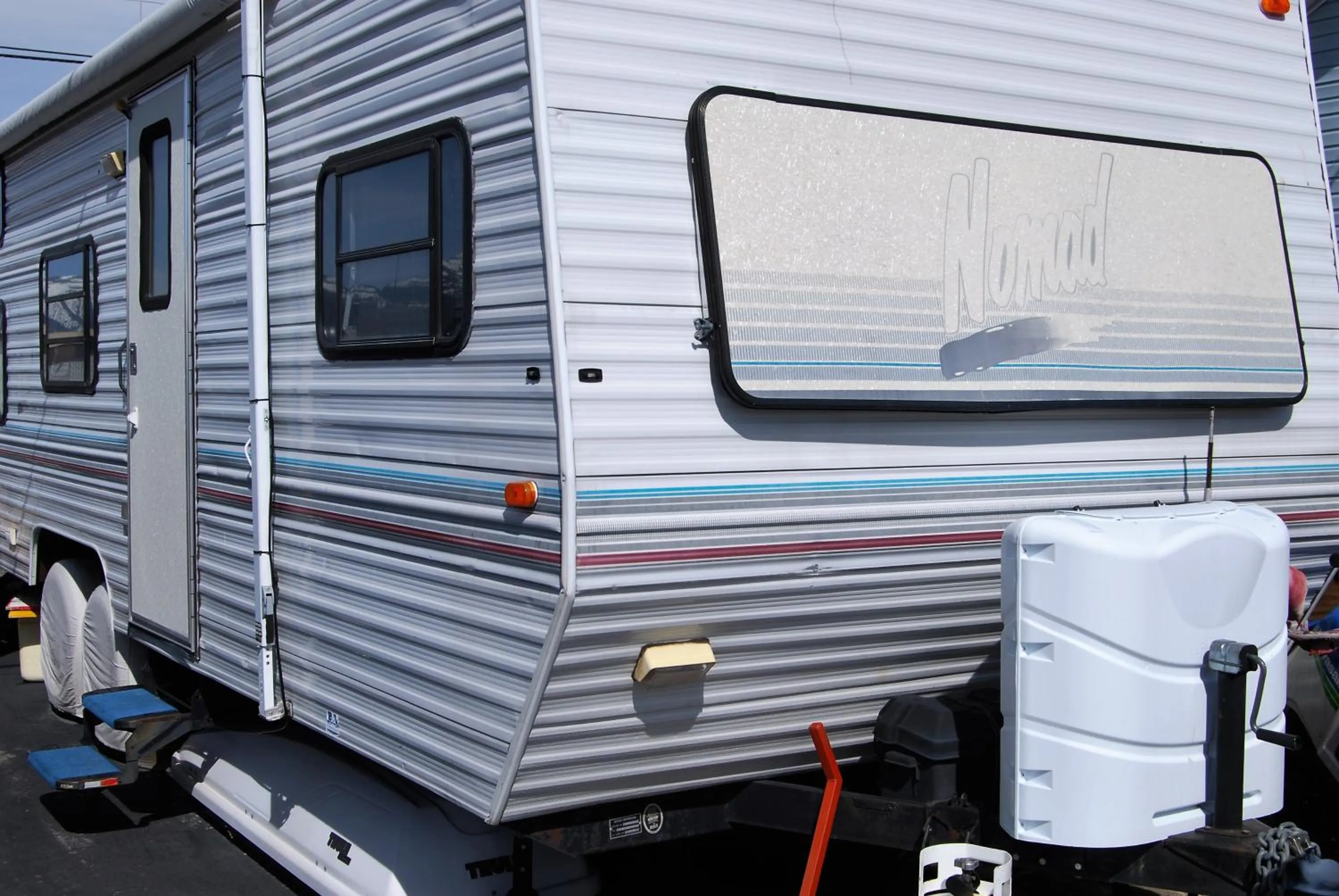 Day in Redwood Motel