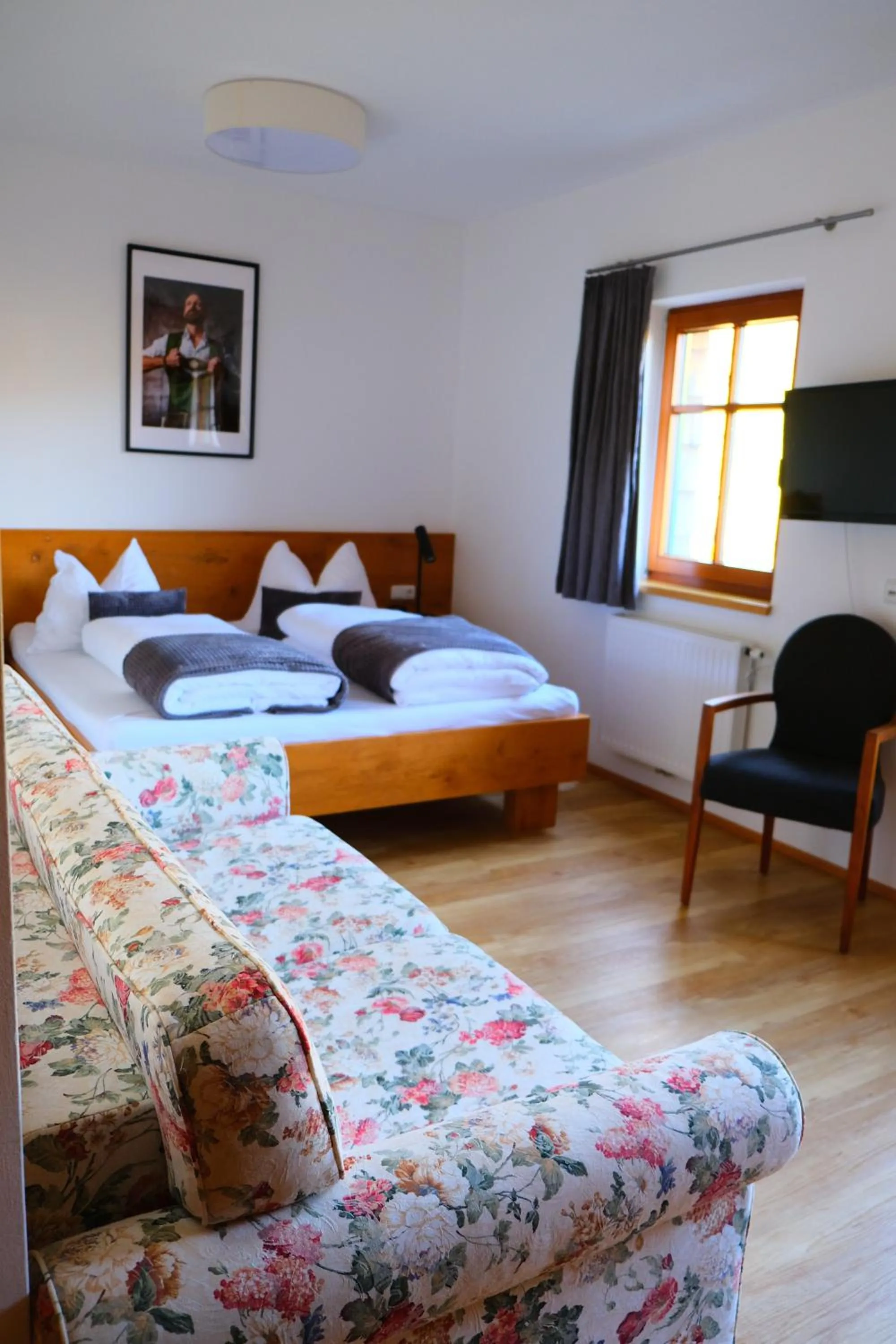 Bedroom, Bed in Gmundnerberghaus - ROOMS