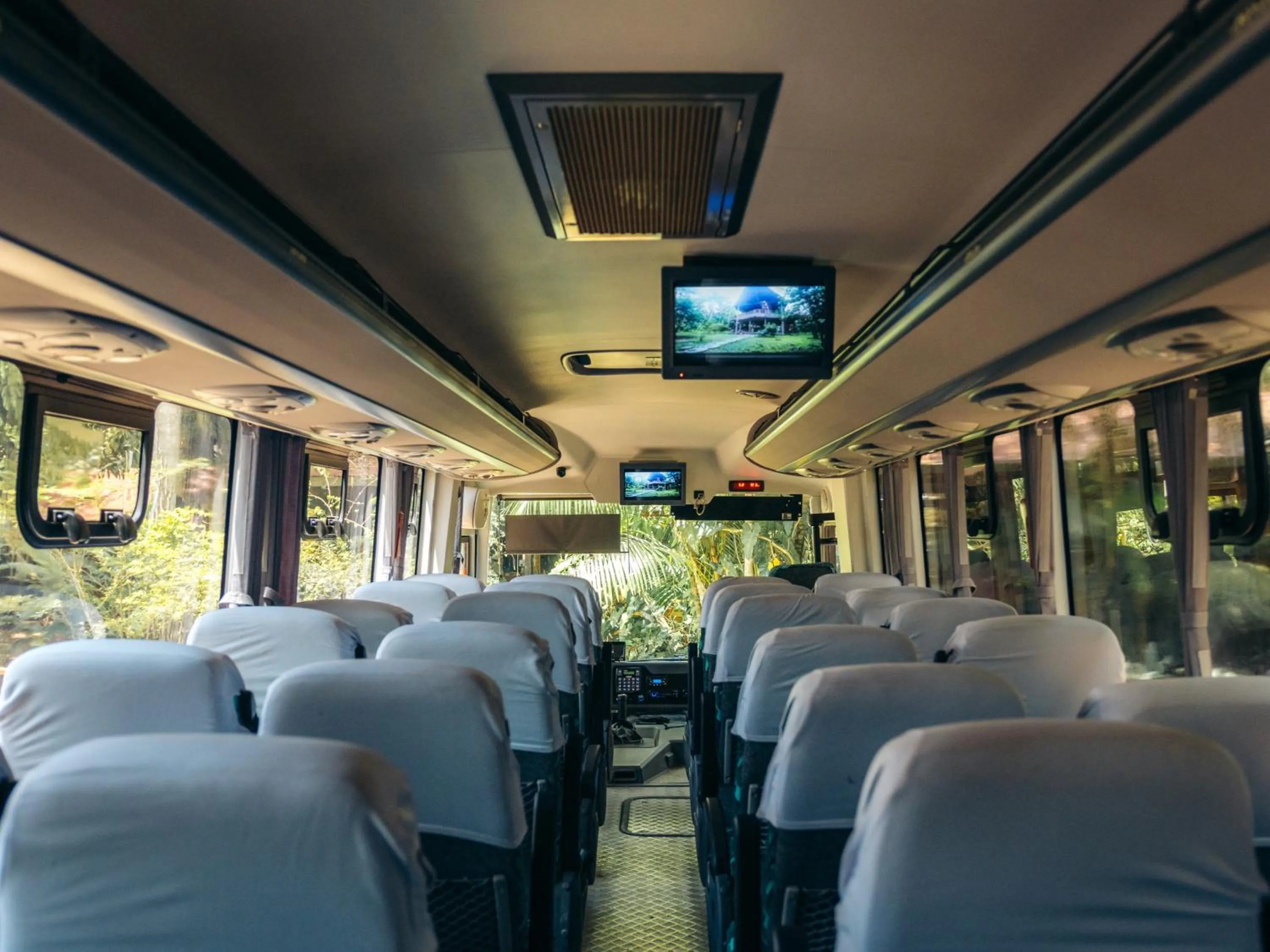 TV and multimedia in Refugio Amazonas Lodge