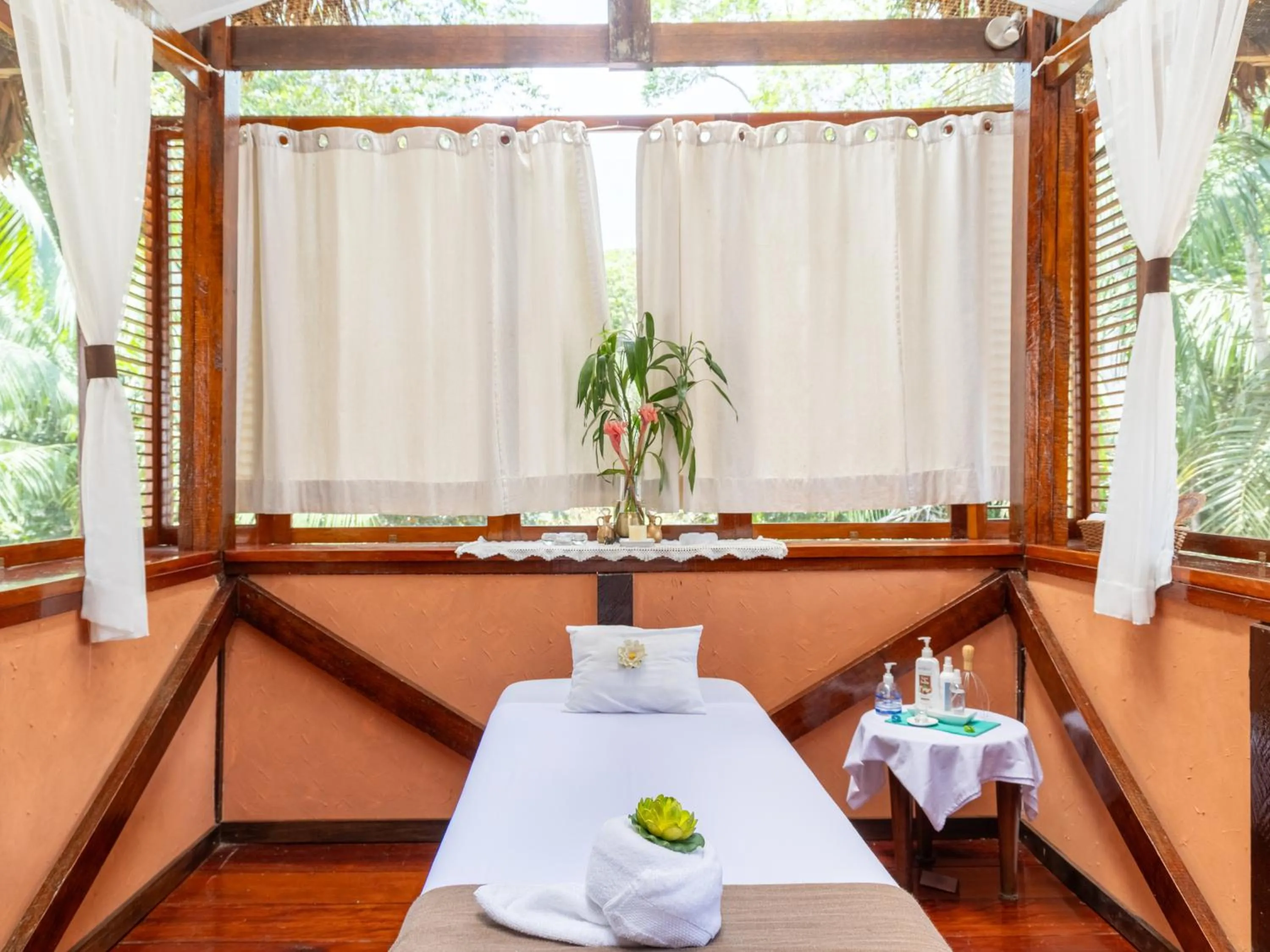 Spa and wellness centre/facilities in Refugio Amazonas Lodge