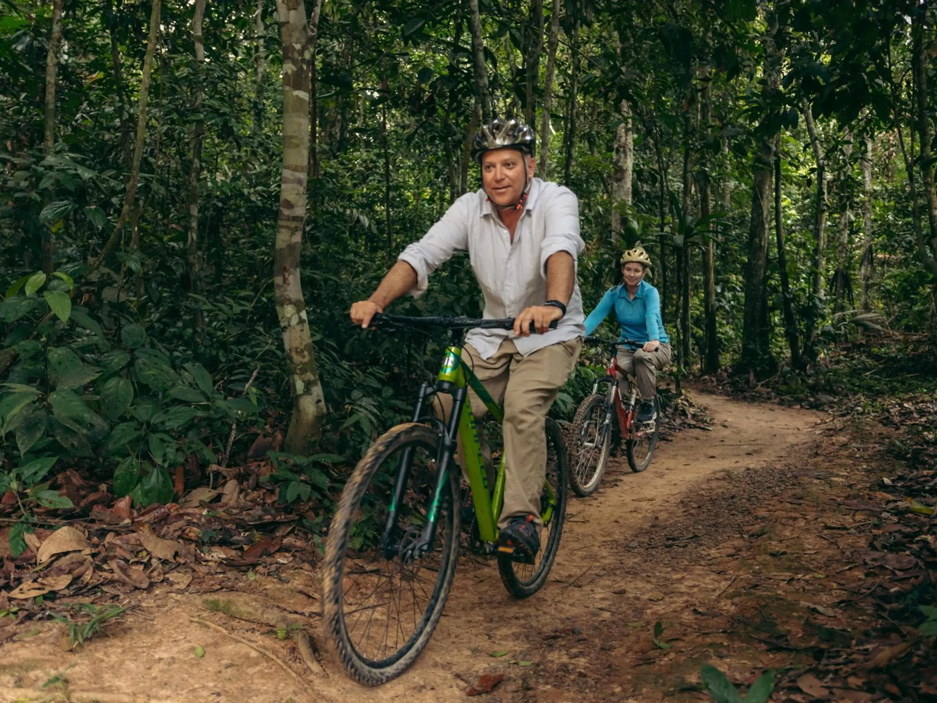 Cycling in Refugio Amazonas Lodge