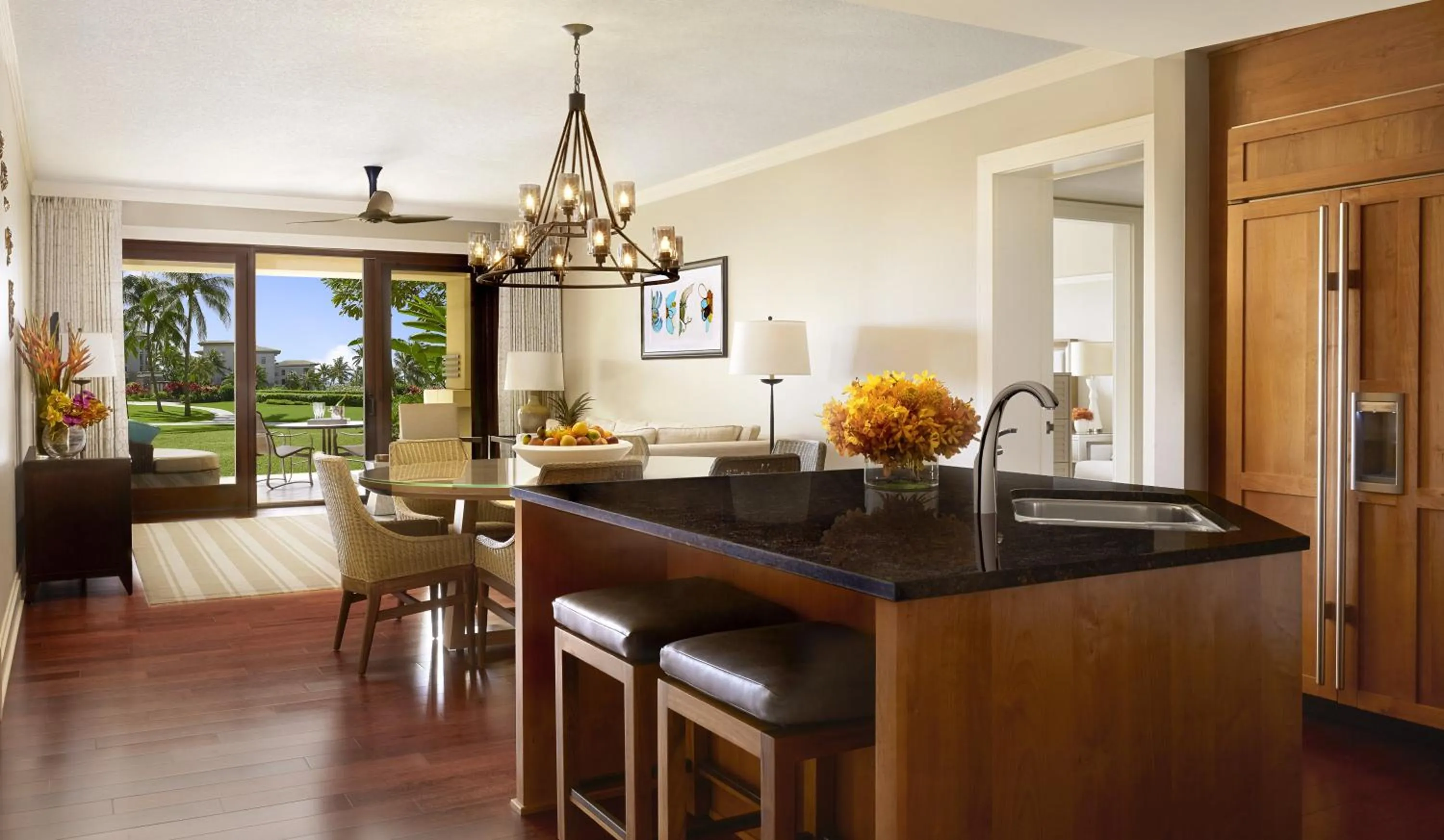 Dining area in Montage Kapalua Bay