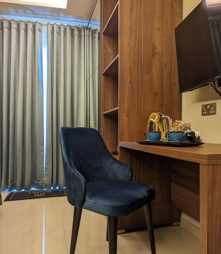 TV and multimedia in Domus Boutique Hotel