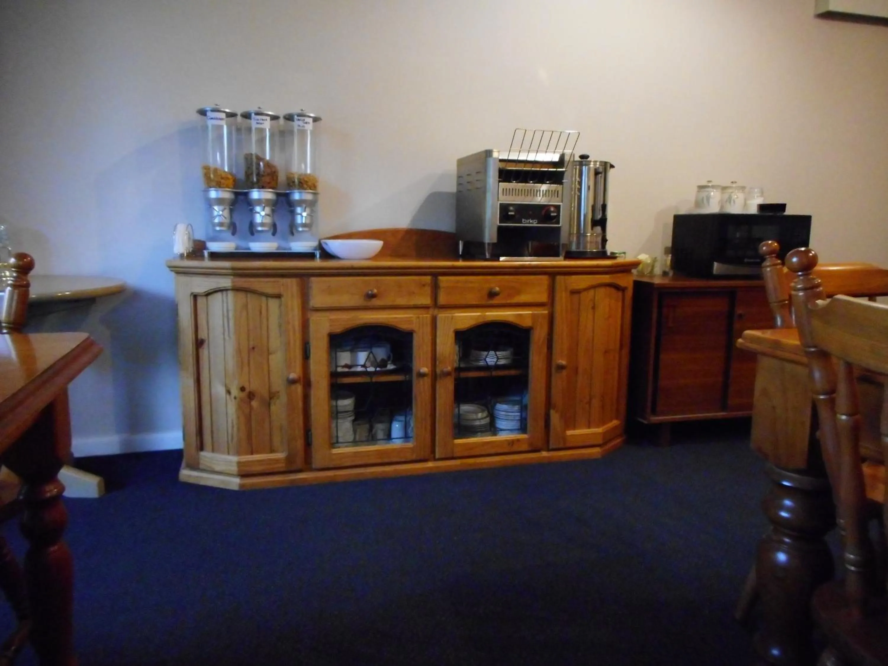 Dining area in Acacia Rose Motor Inn