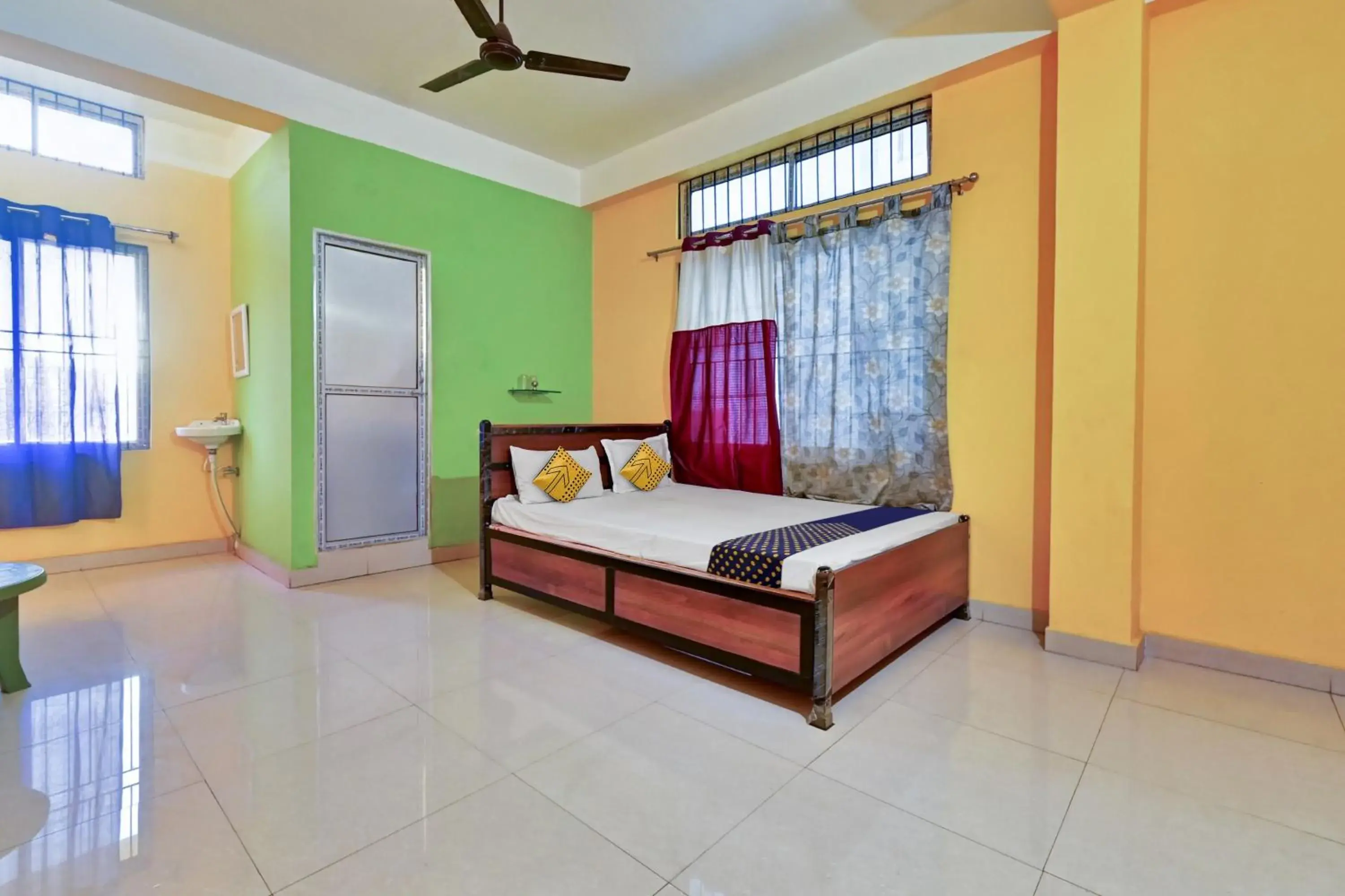 Classic Triple Room - single occupancy in Hotel O Homely Residency Classic Triple Room - single occupancy in Hotel O Homely Residency