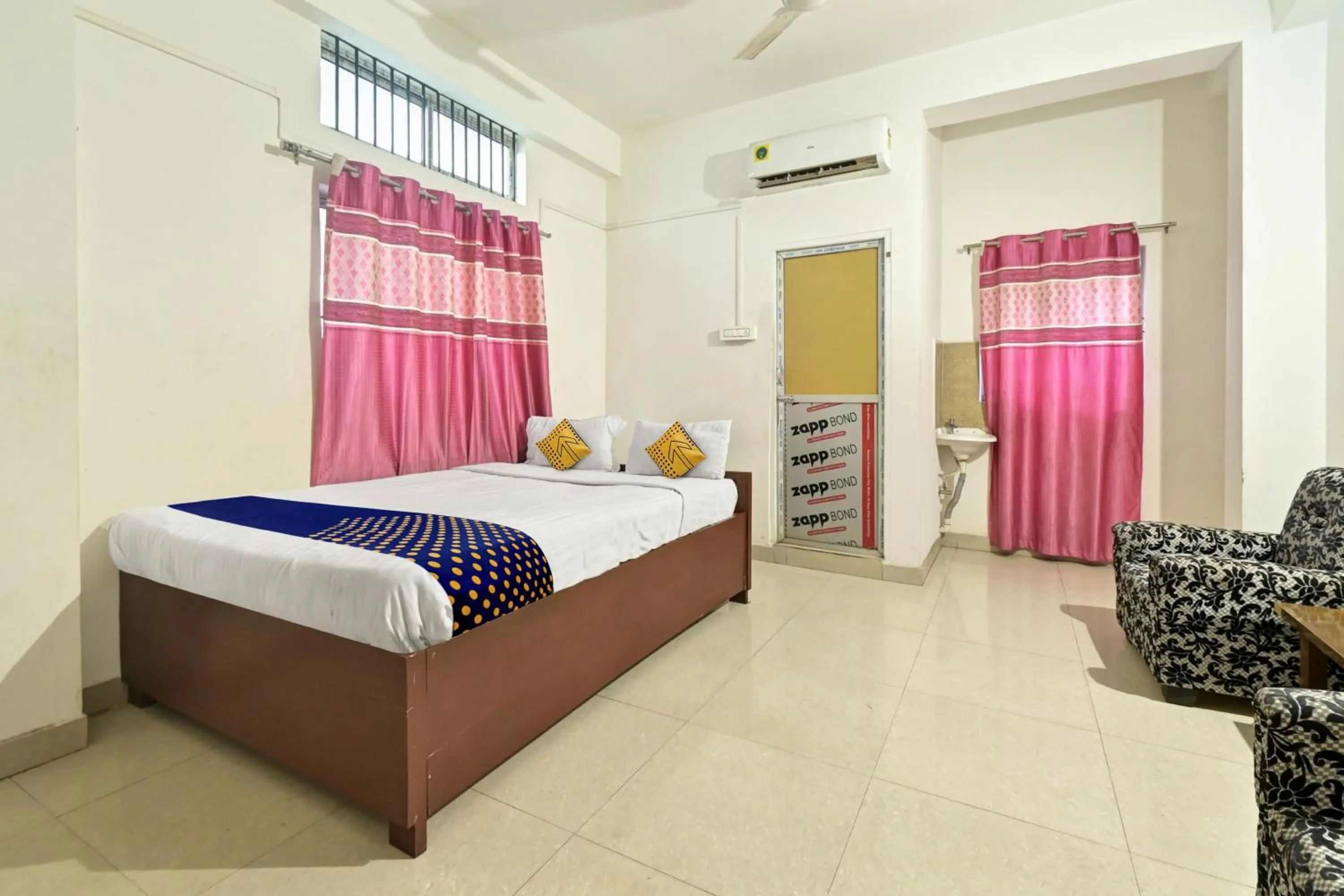Bedroom, Bed in Hotel O Homely Residency