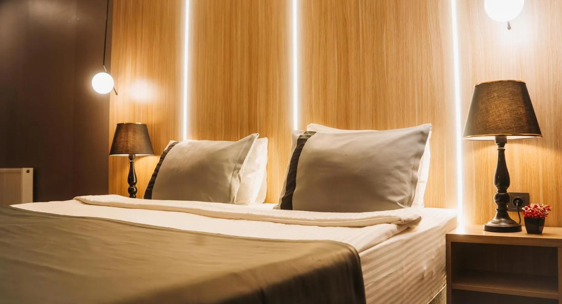 Bed in Royal Mass Airport Business Hotel