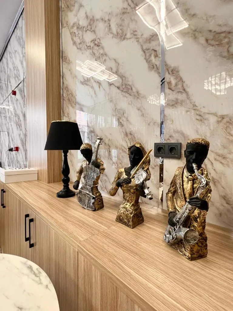 Royal Mass Airport Business Hotel