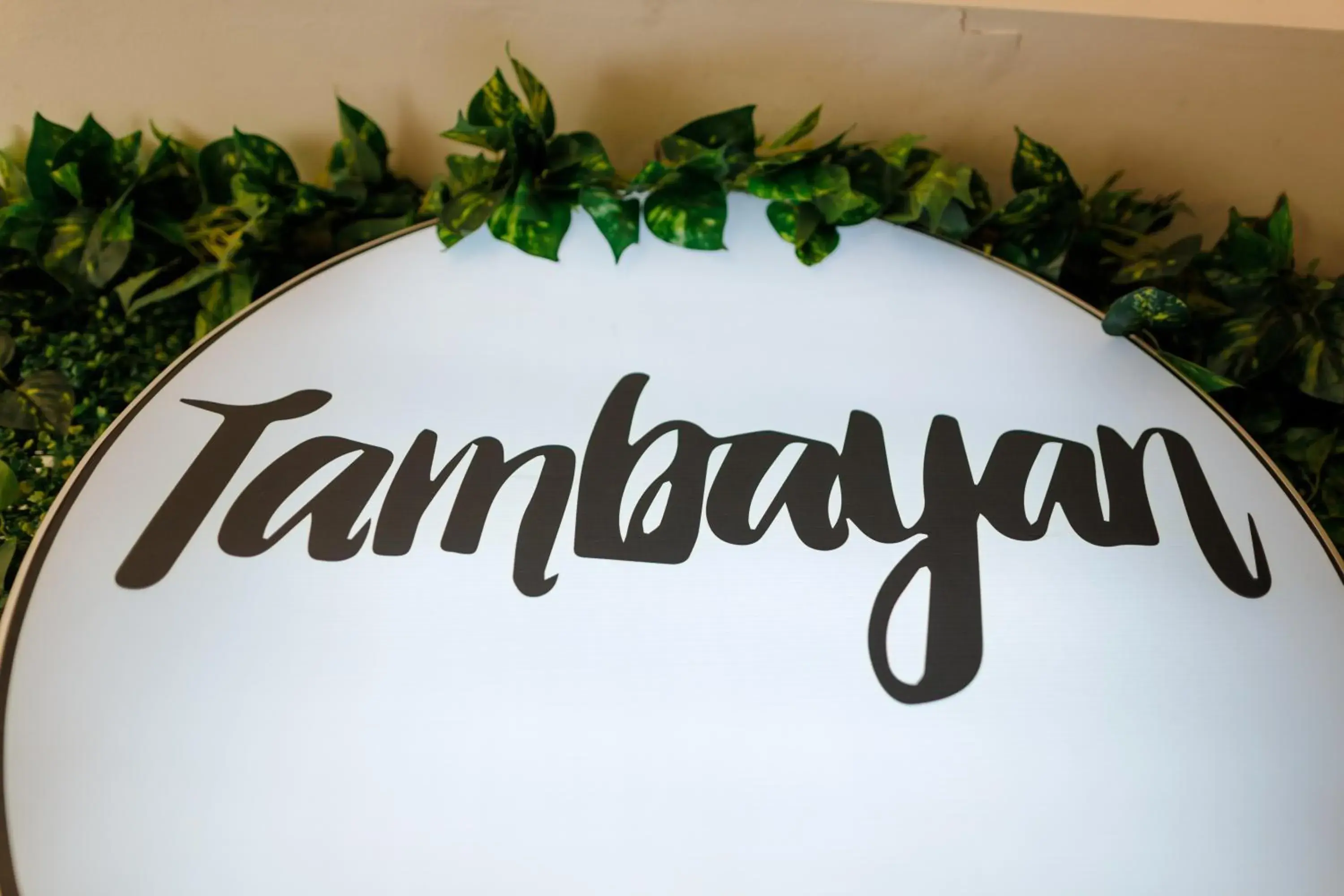 Restaurant/places to eat in Regency Grand Suites Restaurant/places to eat in Regency Grand Suites