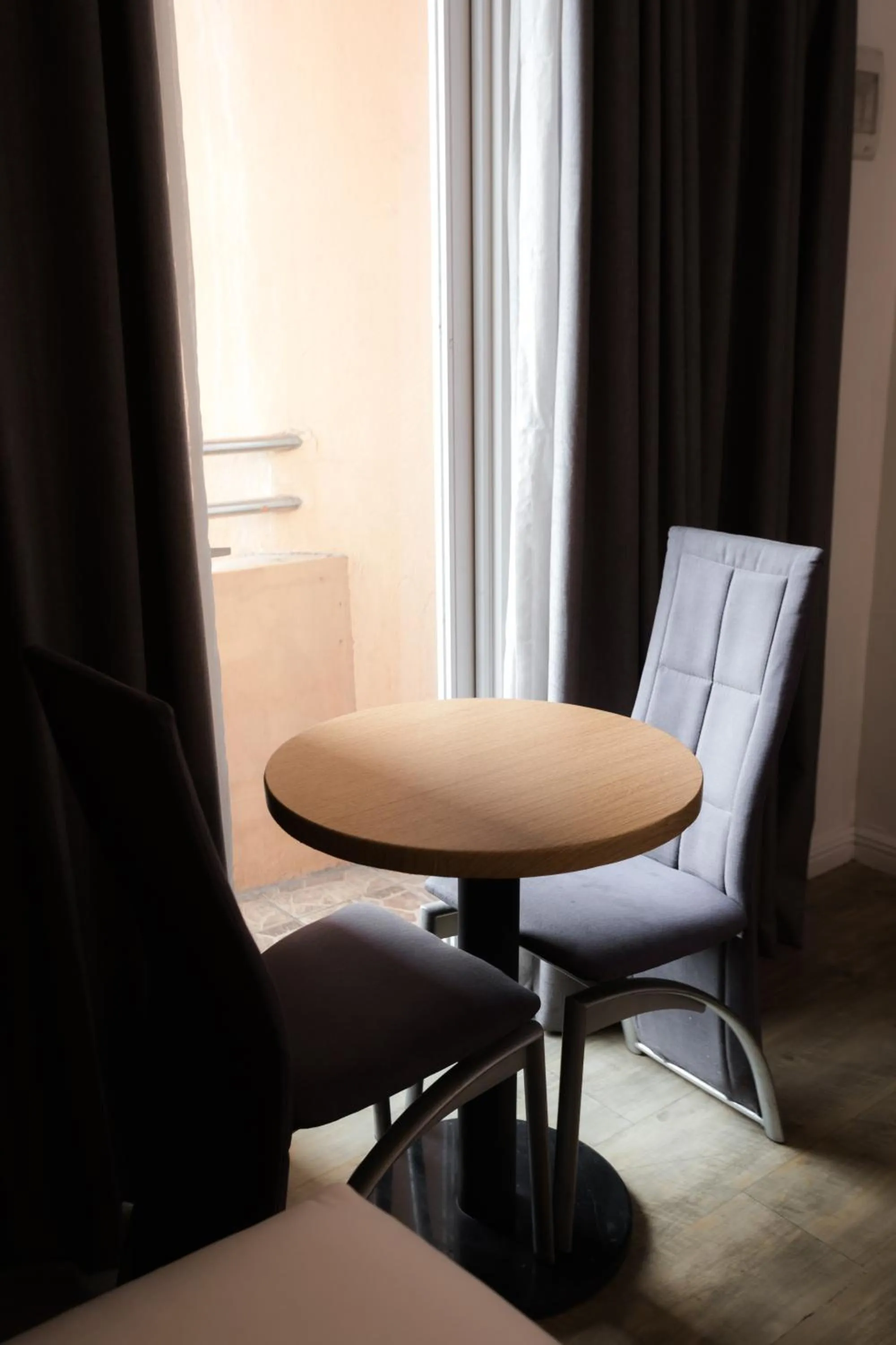 Seating area in Regency Grand Suites