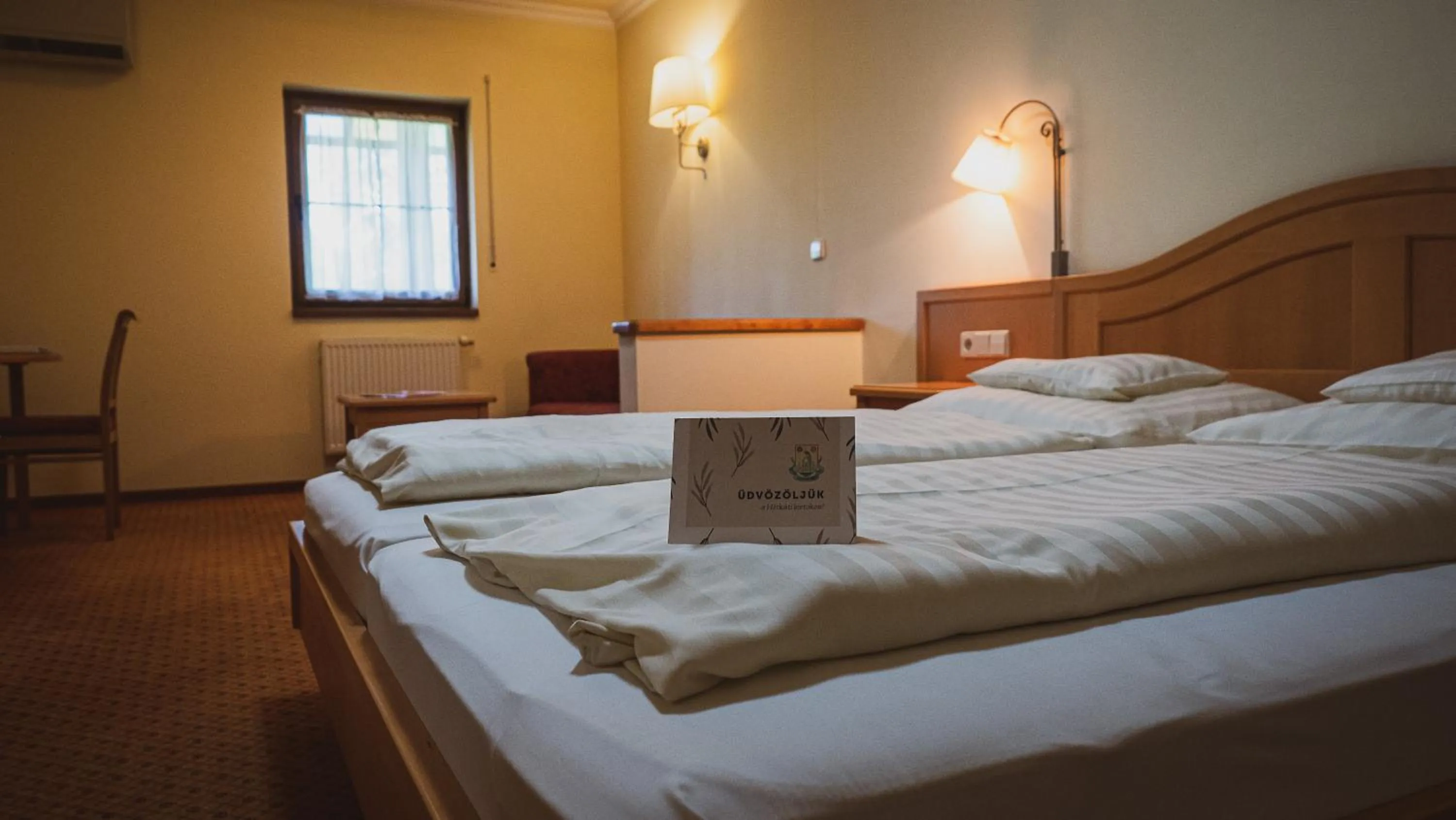 Bed in Hétkúti Wellness Hotel