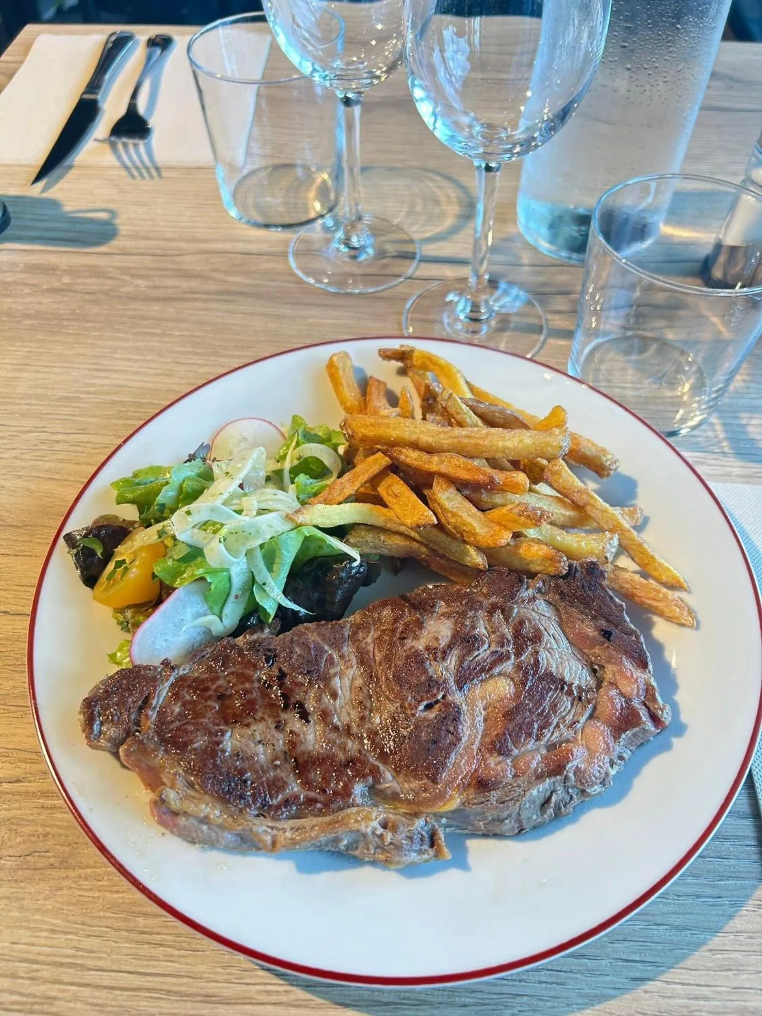 Restaurant/places to eat in B&B HOTEL Saint-Geours-de-Maremne Hossegor