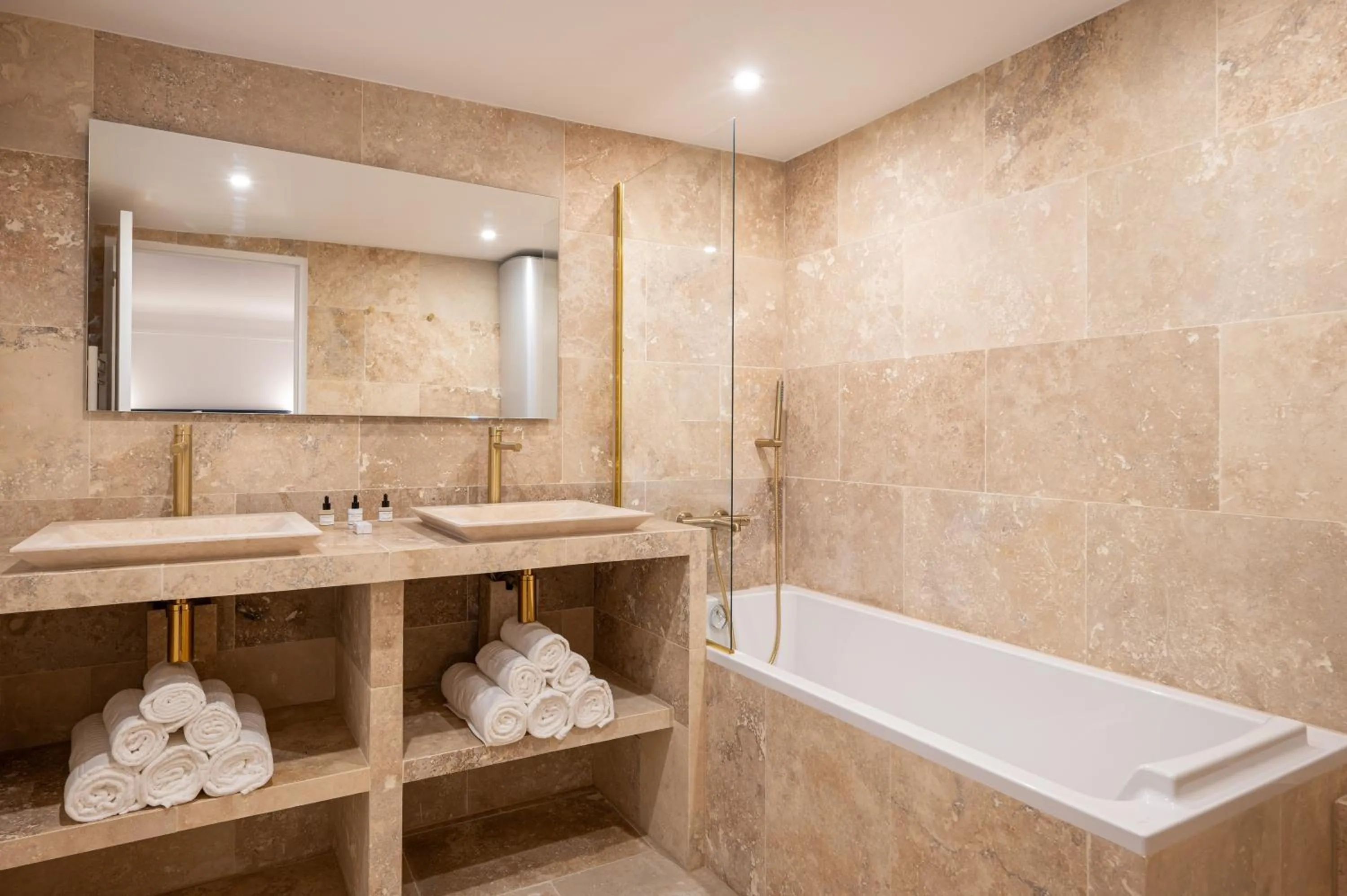 Shower in Quartier Libre Madeleine