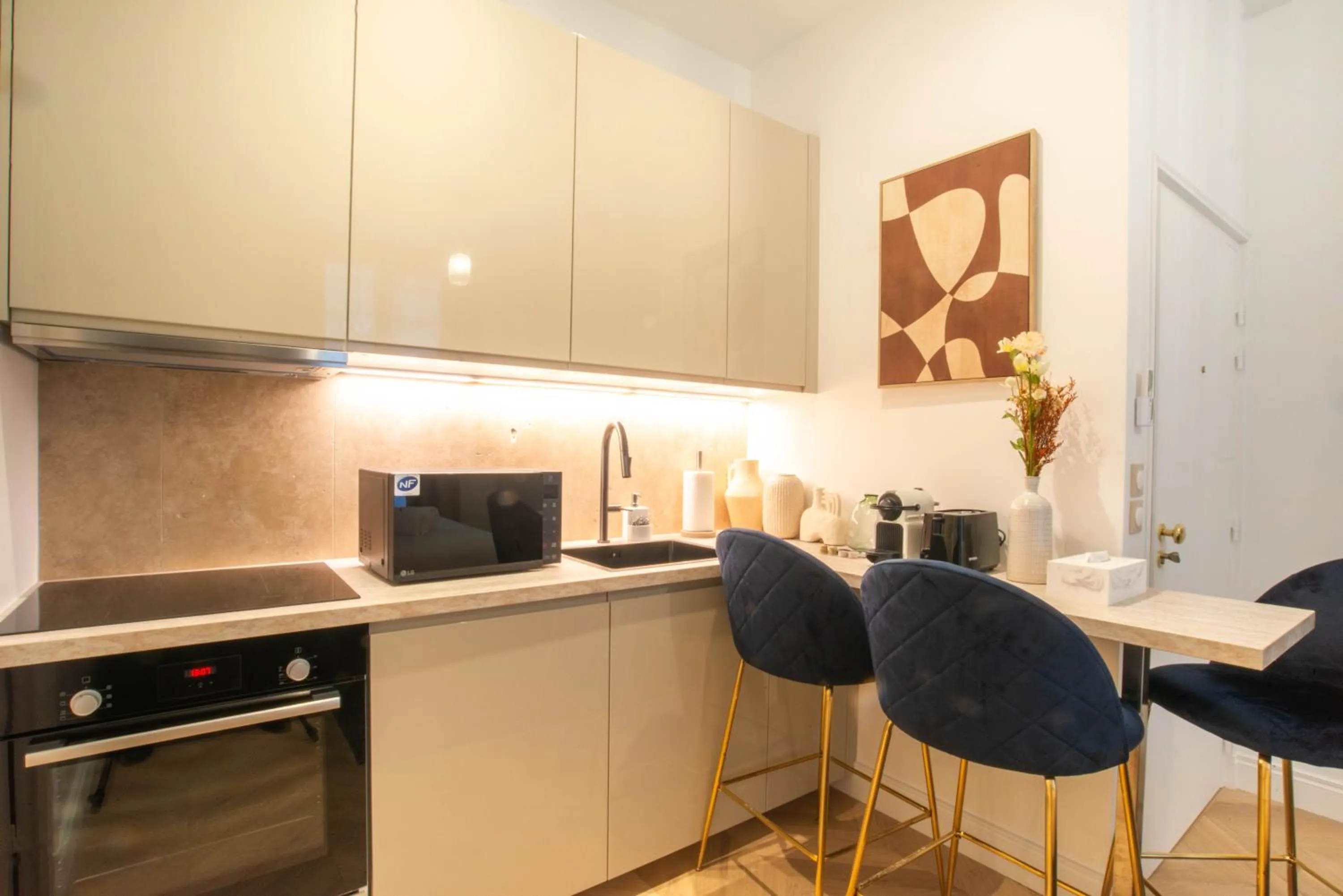 kitchen in Quartier Libre Madeleine