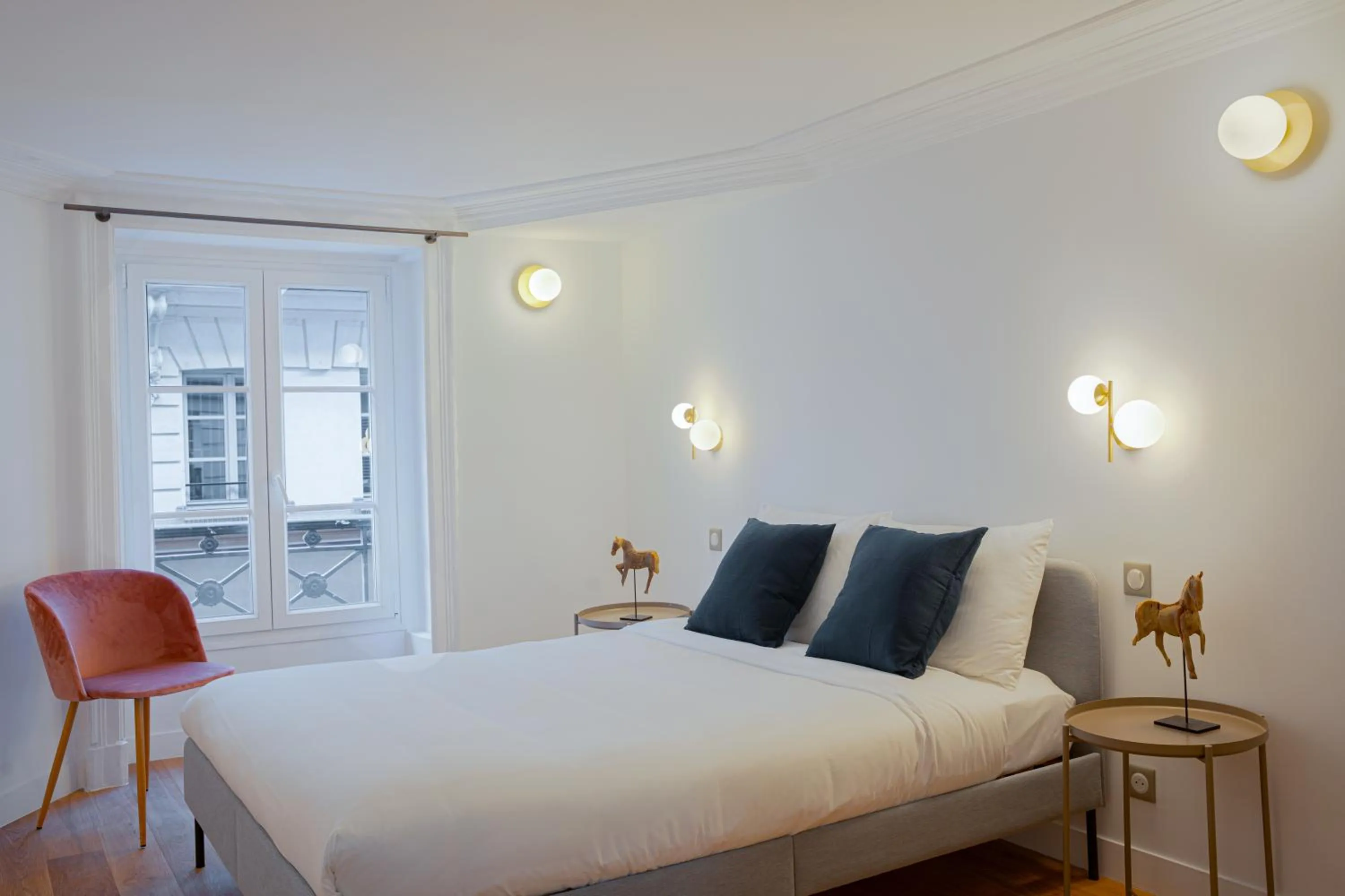 Bedroom, Bed in Quartier Libre Madeleine