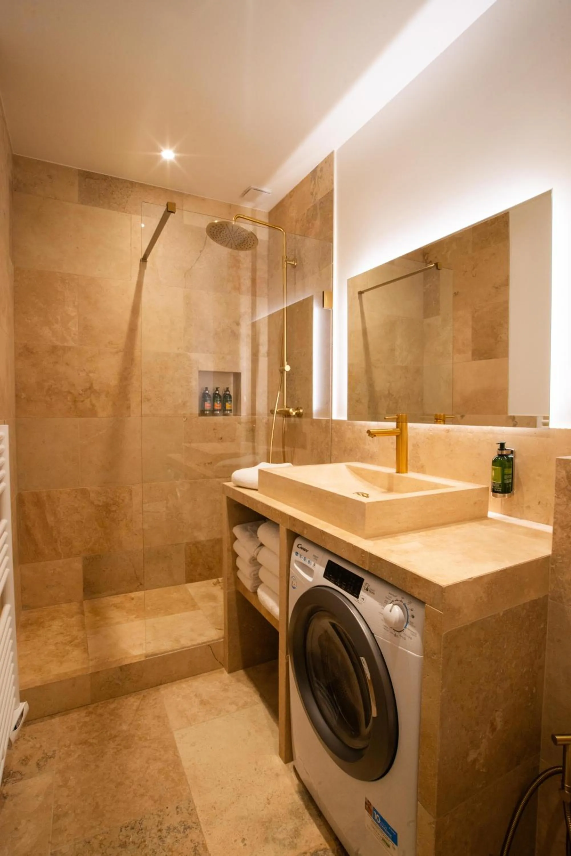 Bathroom in Quartier Libre Madeleine