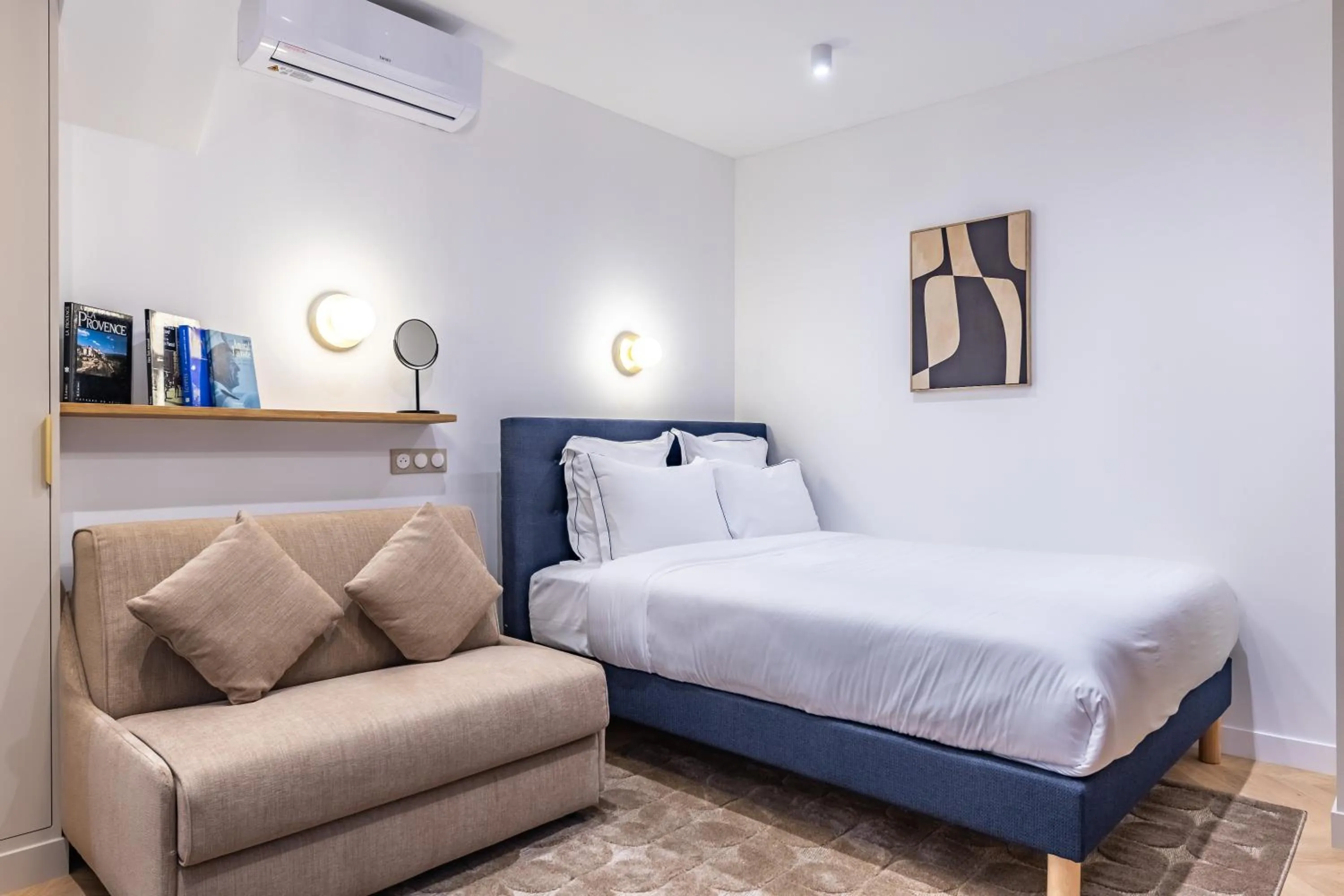 Bed in Quartier Libre Madeleine