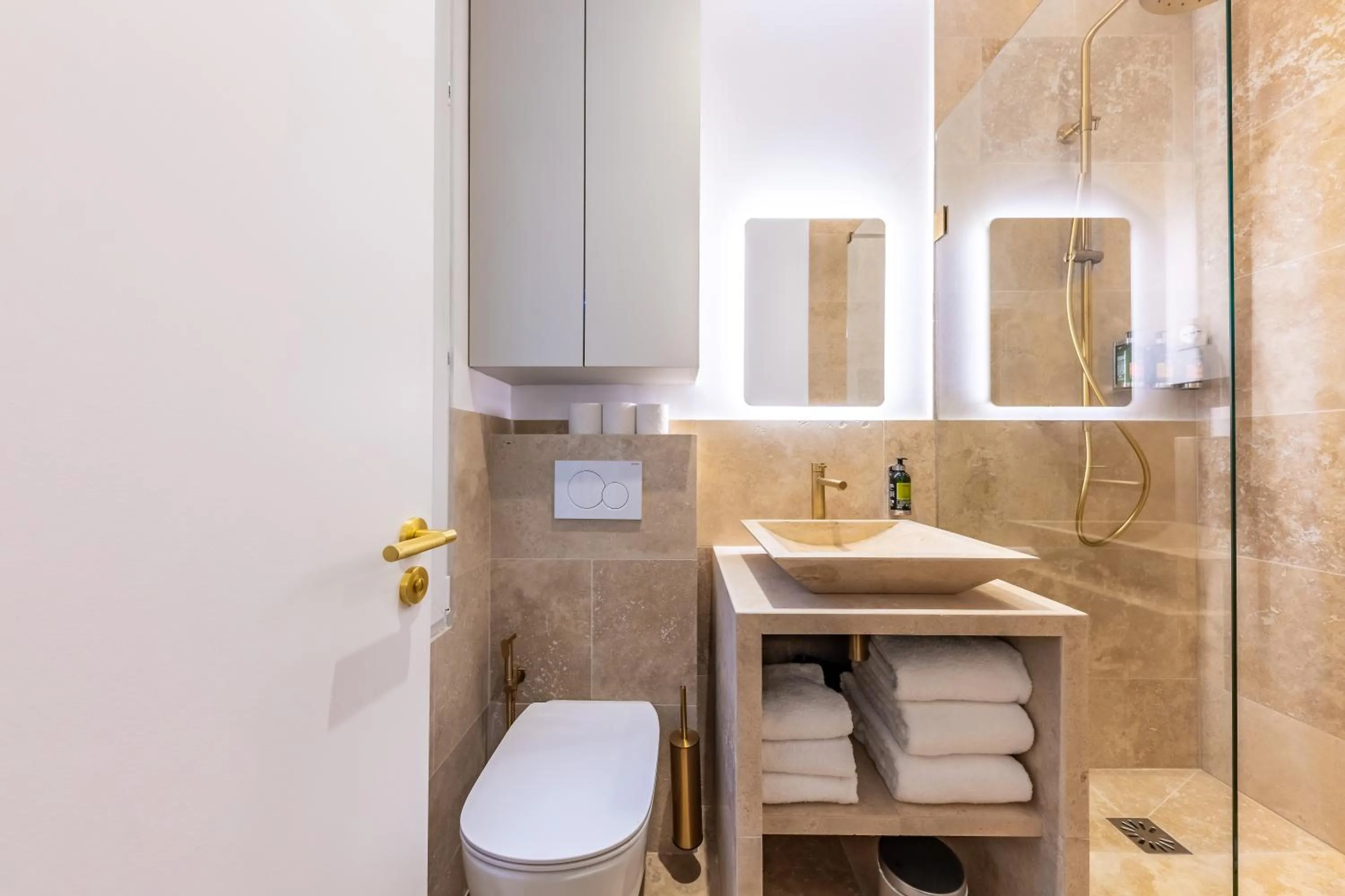 Bathroom in Quartier Libre Madeleine