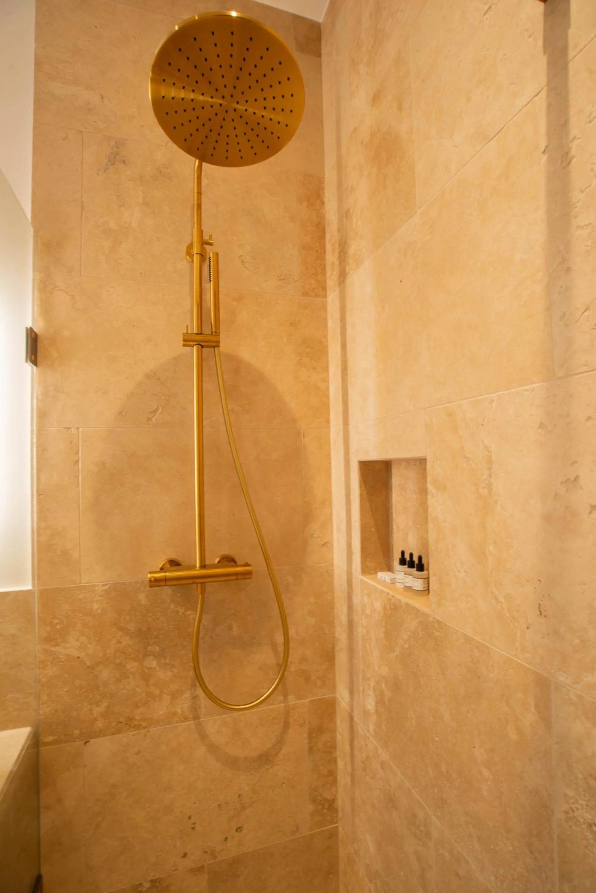 Bathroom in Quartier Libre Madeleine