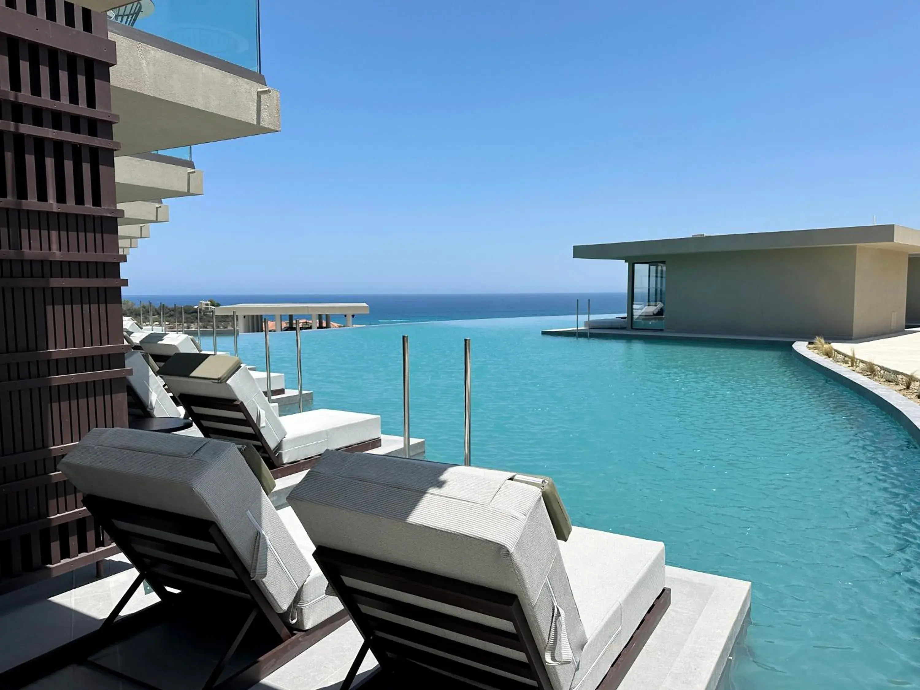 Property building in King Jason Zante – Designed for Adults Property building in King Jason Zante – Designed for Adults