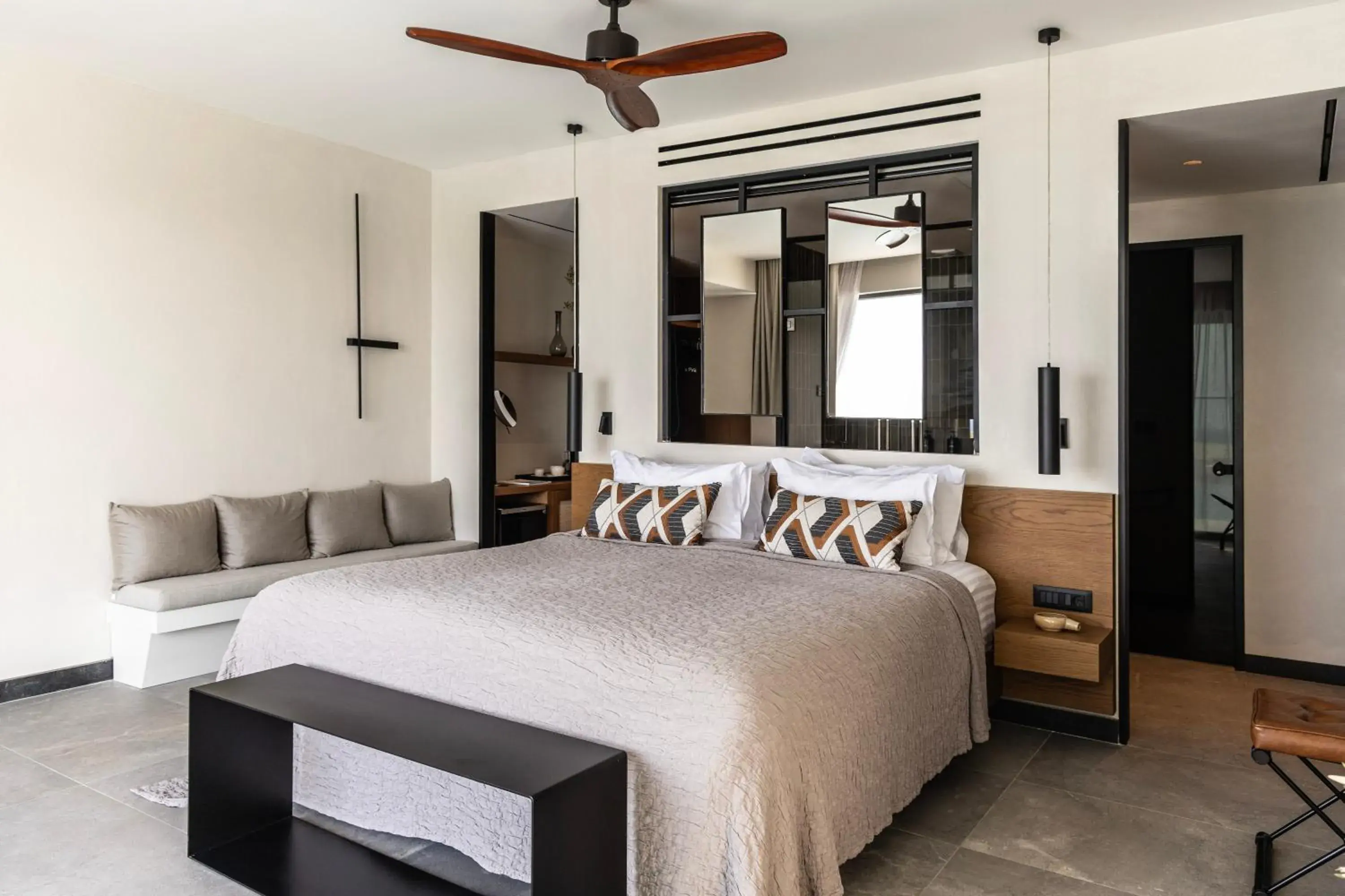 Bed in King Jason Zante – Designed for Adults Bed in King Jason Zante – Designed for Adults