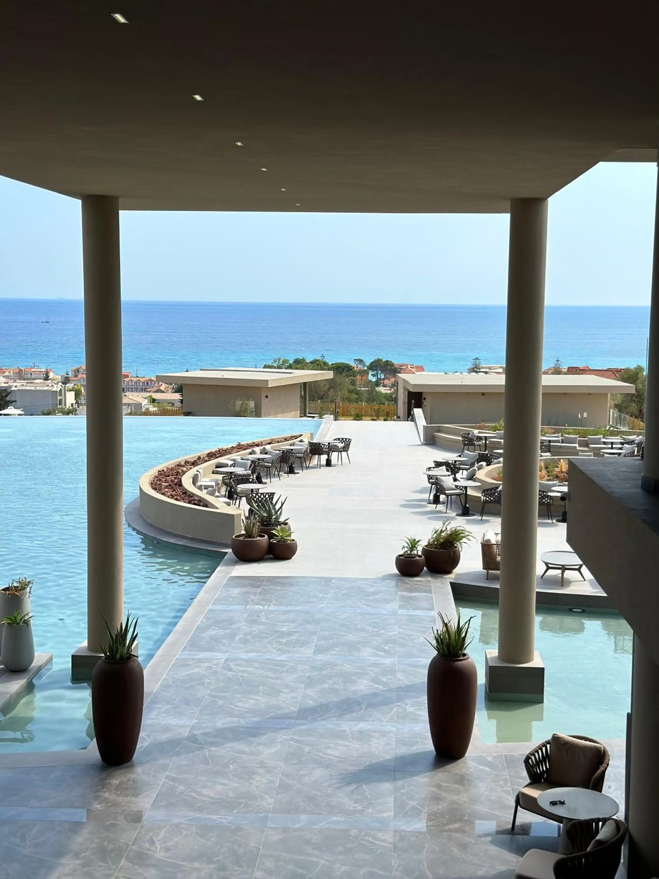 Swimming pool in King Jason Zante – Designed for Adults