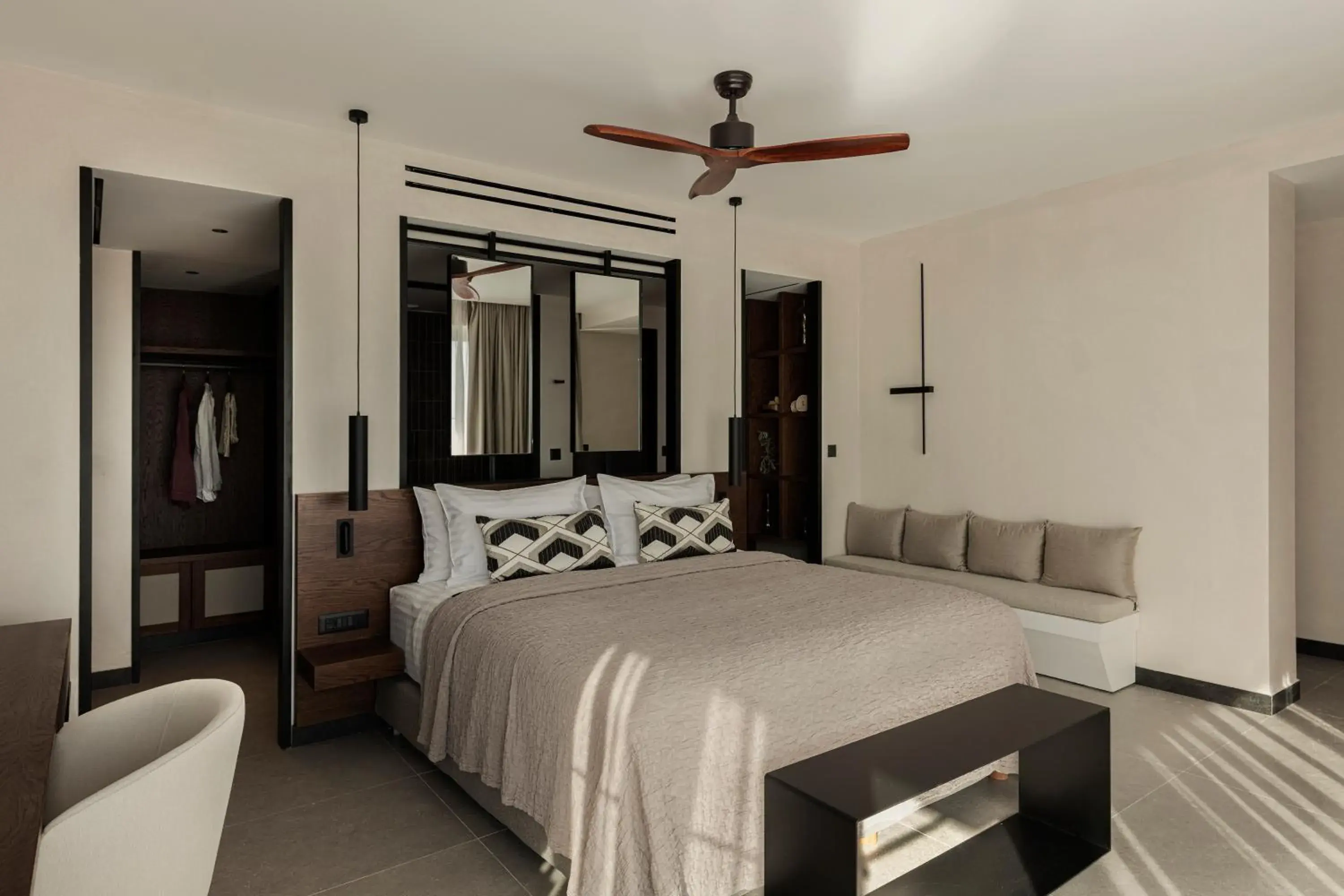 Bed in King Jason Zante – Designed for Adults Bed in King Jason Zante – Designed for Adults