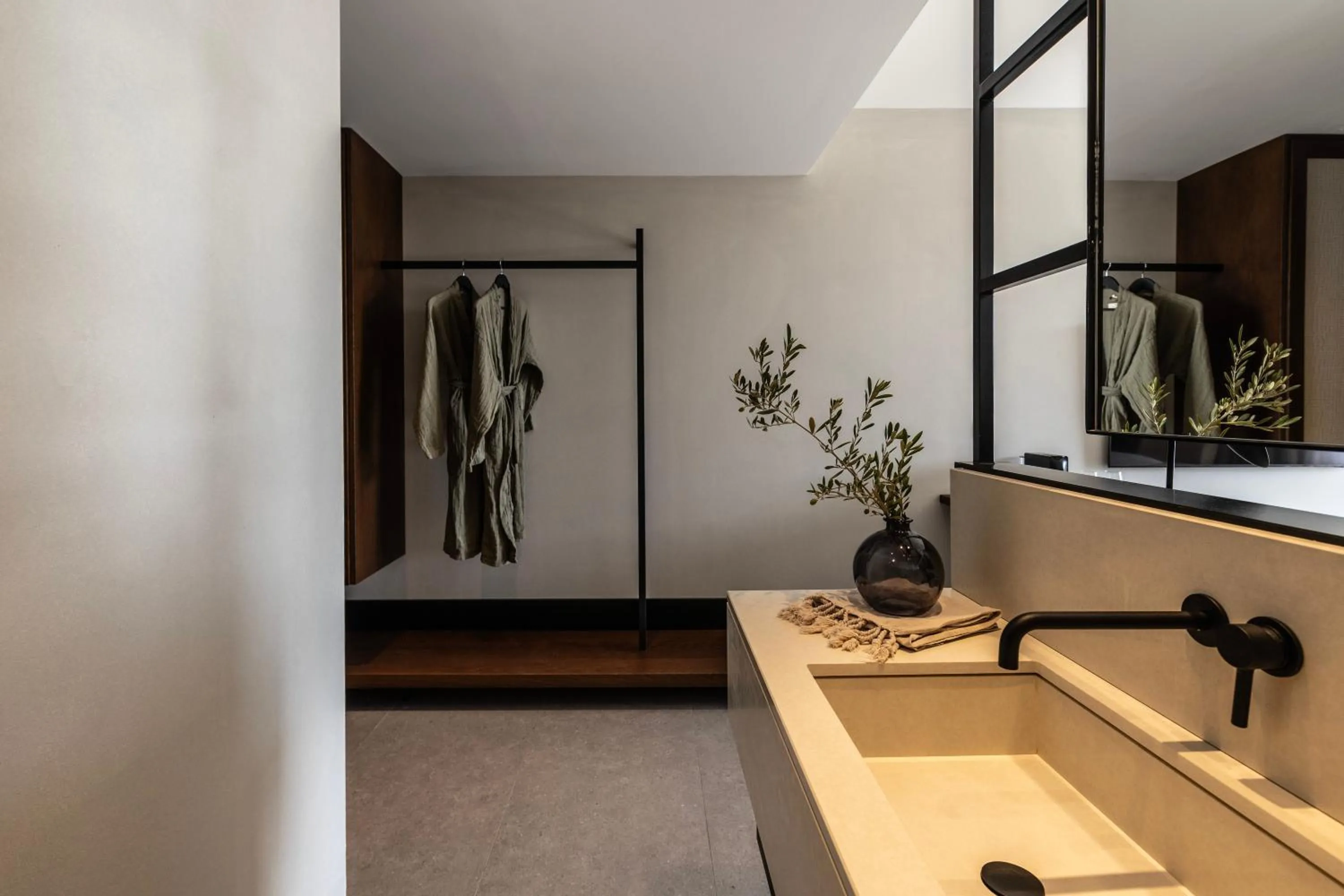 Bed in King Jason Zante – Designed for Adults