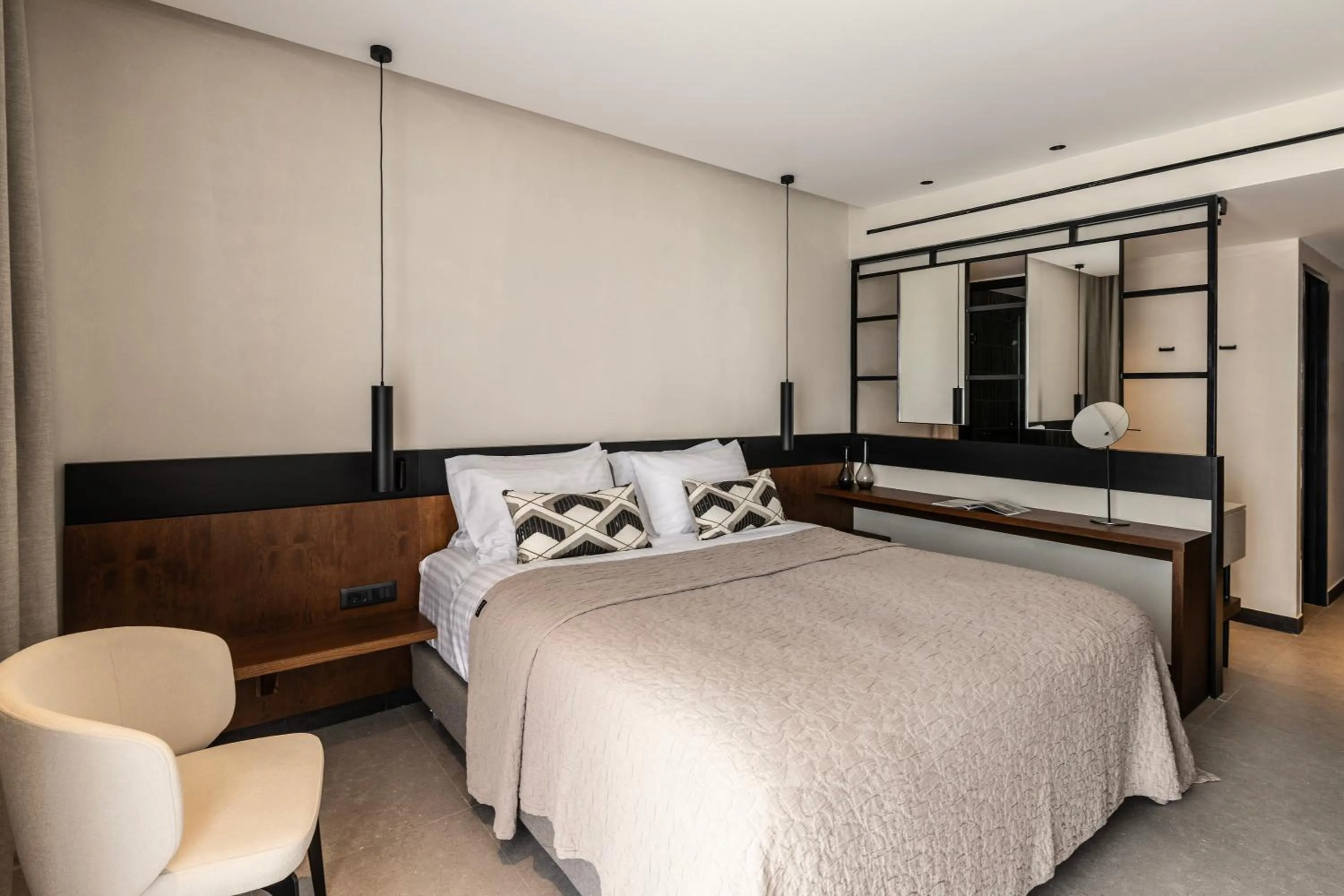 Bed in King Jason Zante – Designed for Adults