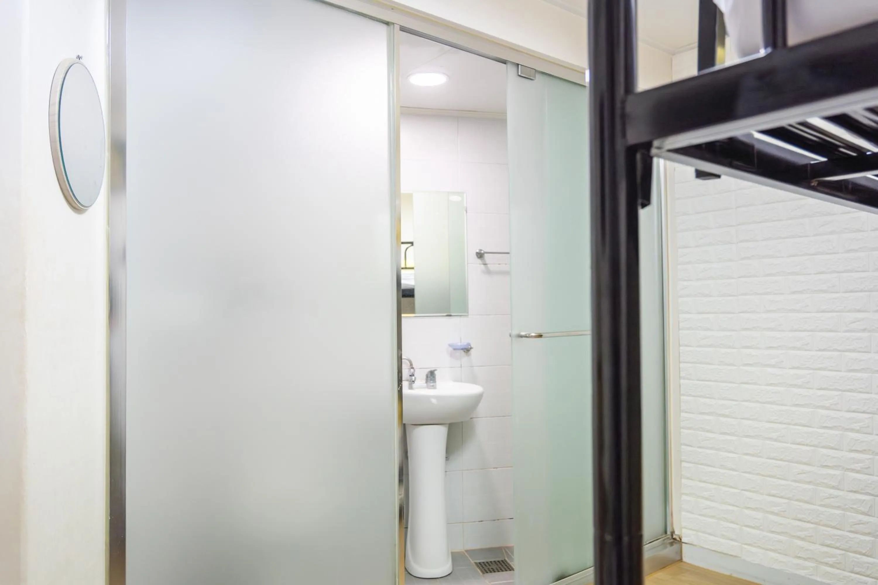 Toilet in 24 Guesthouse Dongdaemun Market